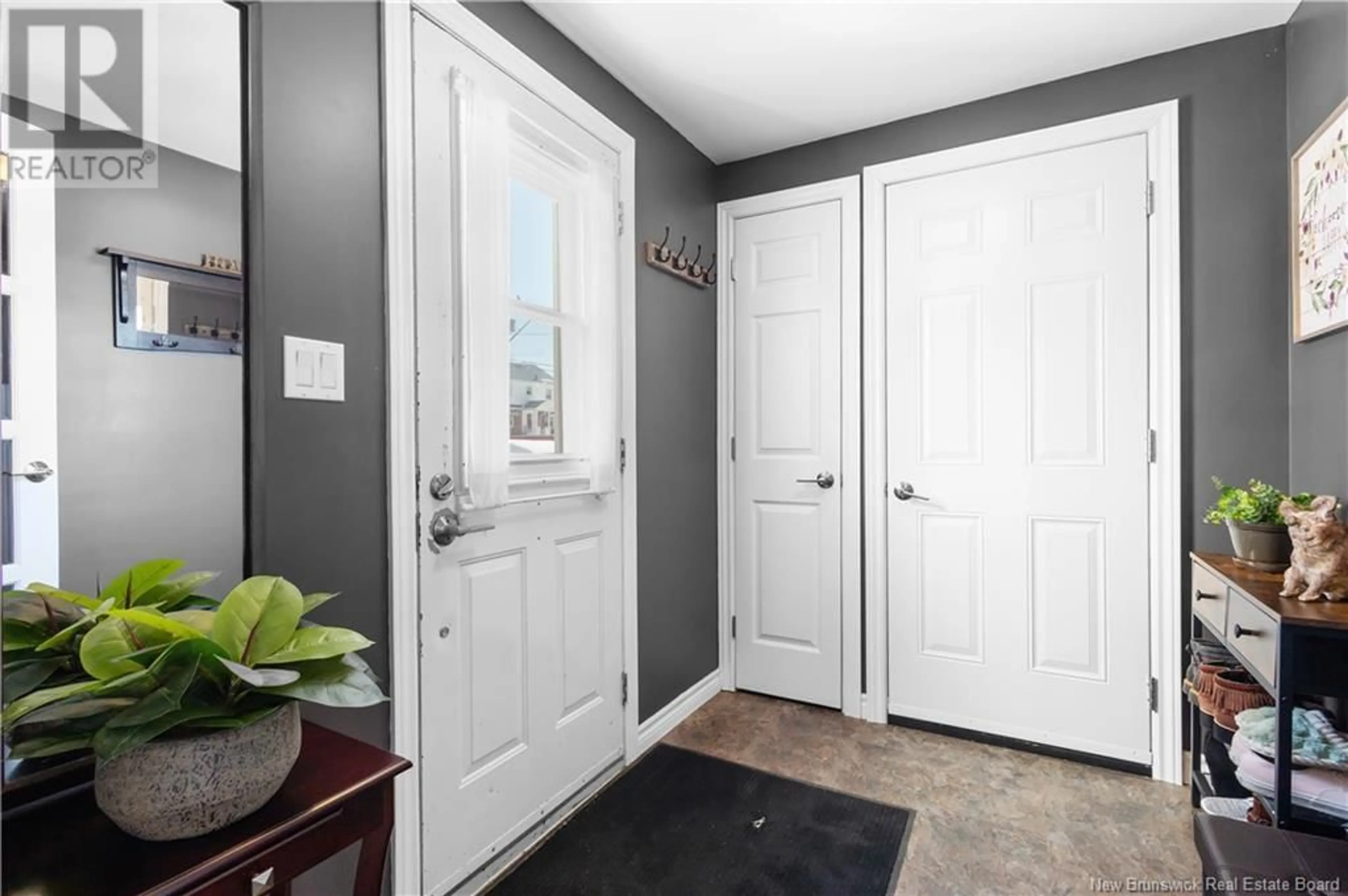 Indoor entryway for 20 JOHN STREET, Miramichi New Brunswick E1N2X1