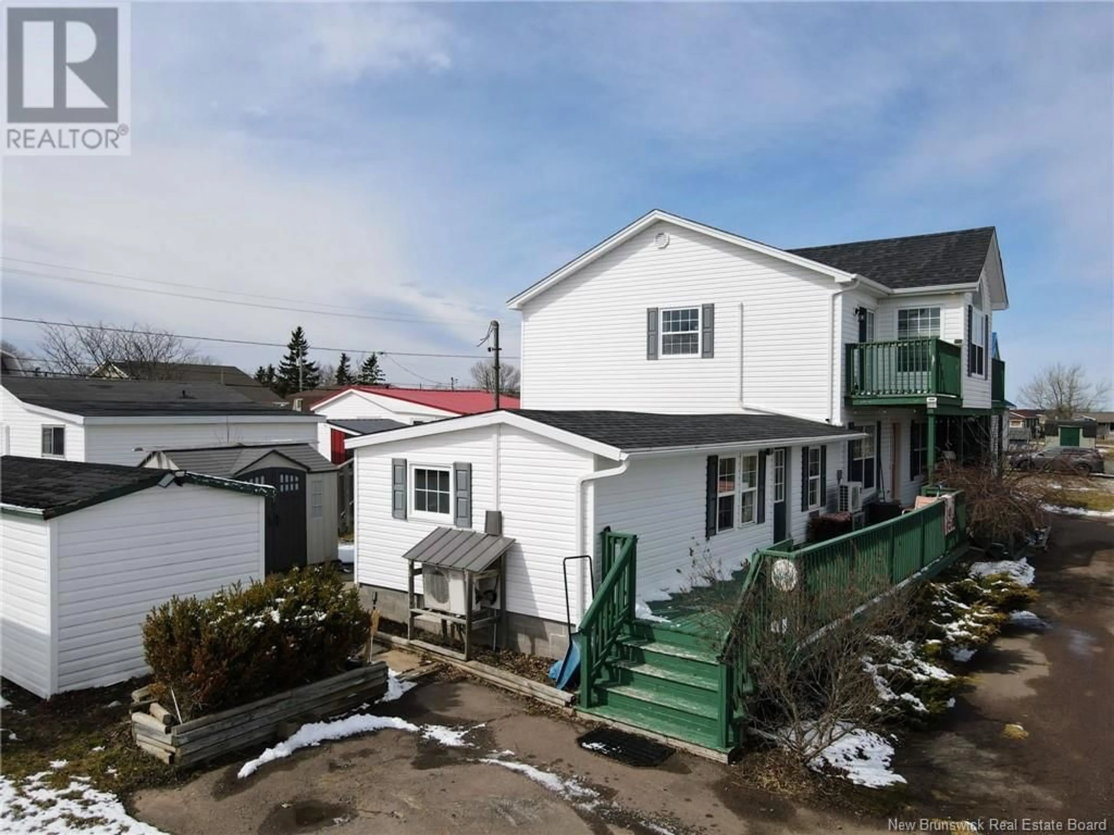 A pic from outside/outdoor area/front of a property/back of a property/a pic from drone, water/lake/river/ocean view for 36 MILLOCK STREET, Pointe-Du-Chêne New Brunswick E4P4R1