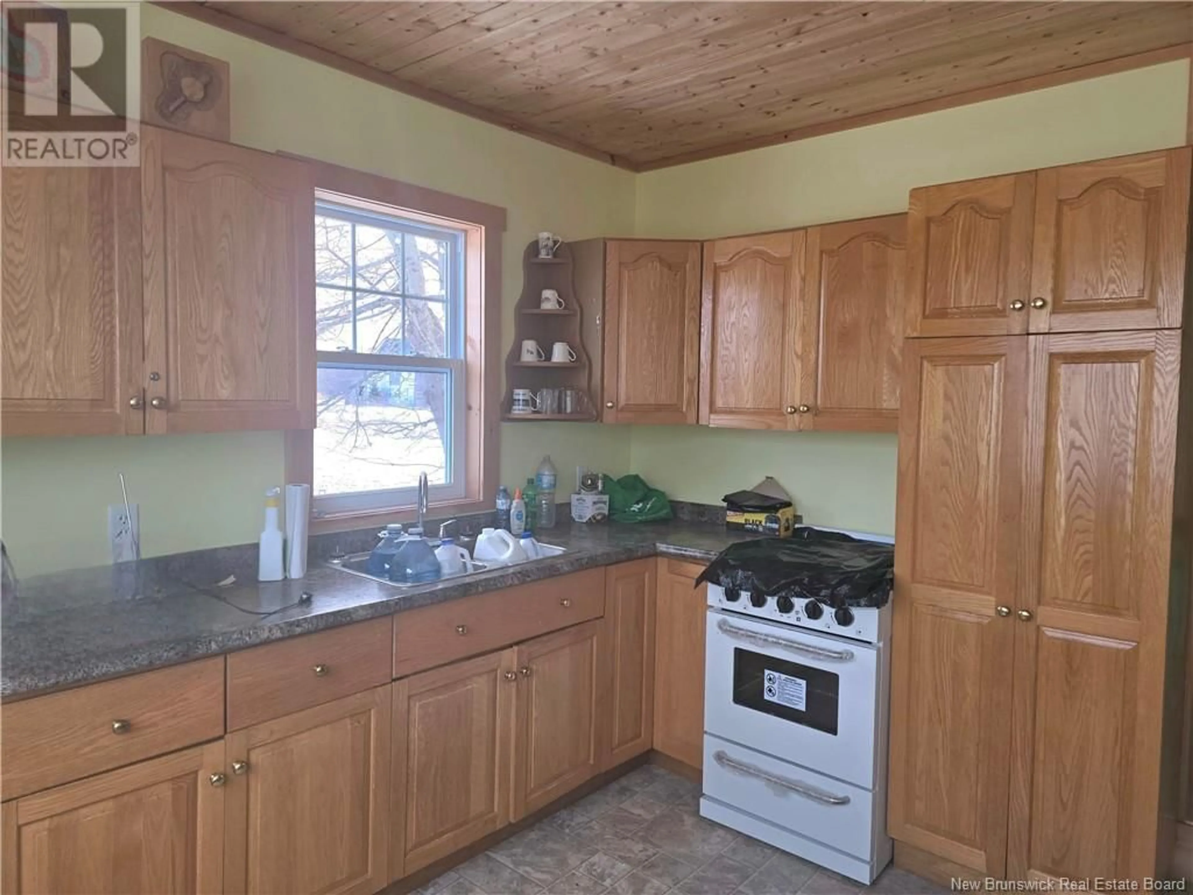 Standard kitchen, unknown for 7343 ROUTE 117, Black River Bridge New Brunswick E1N5M1