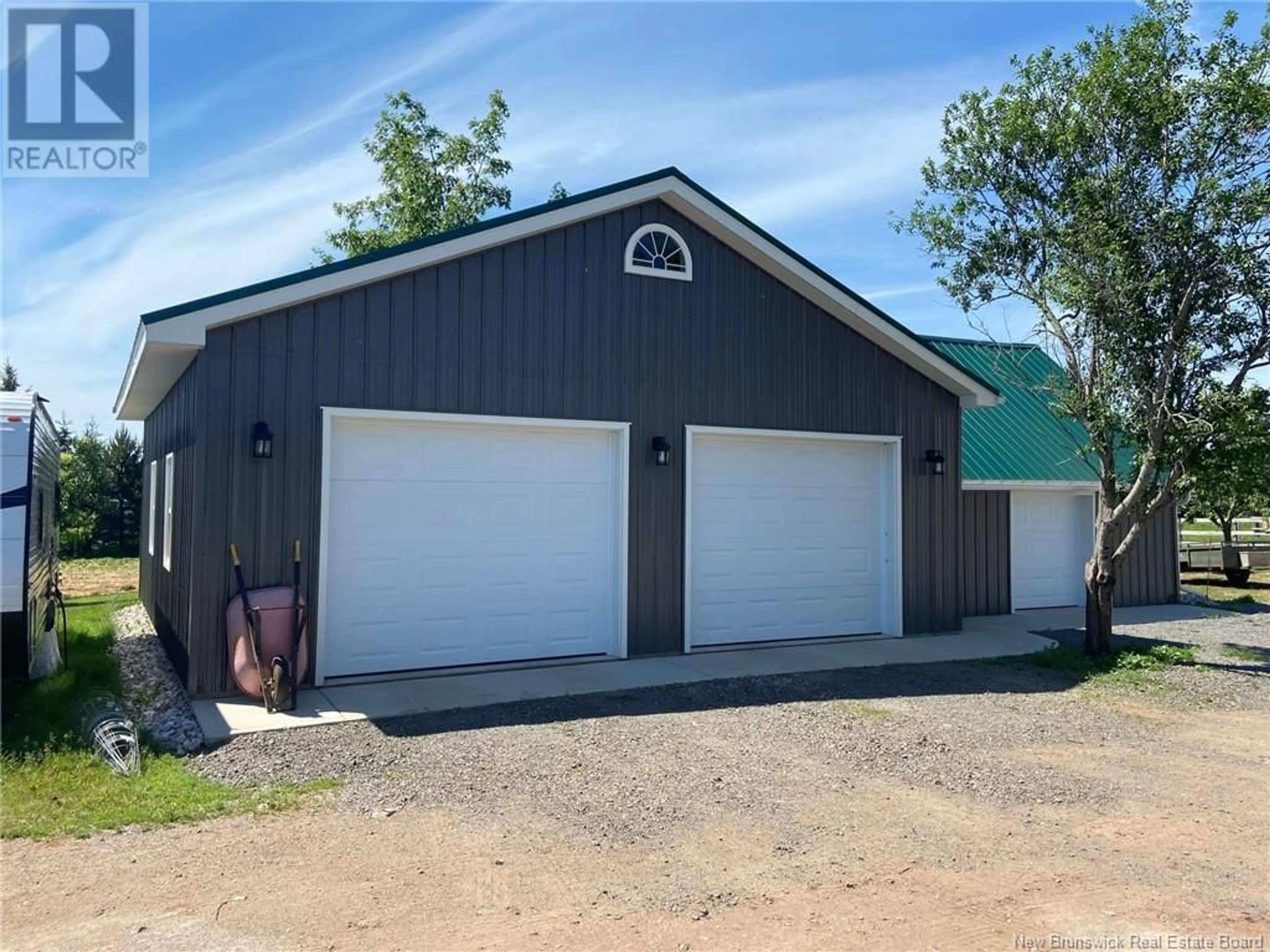 Indoor garage for 2402 ROUTE 885, Havelock New Brunswick E4Z5P1