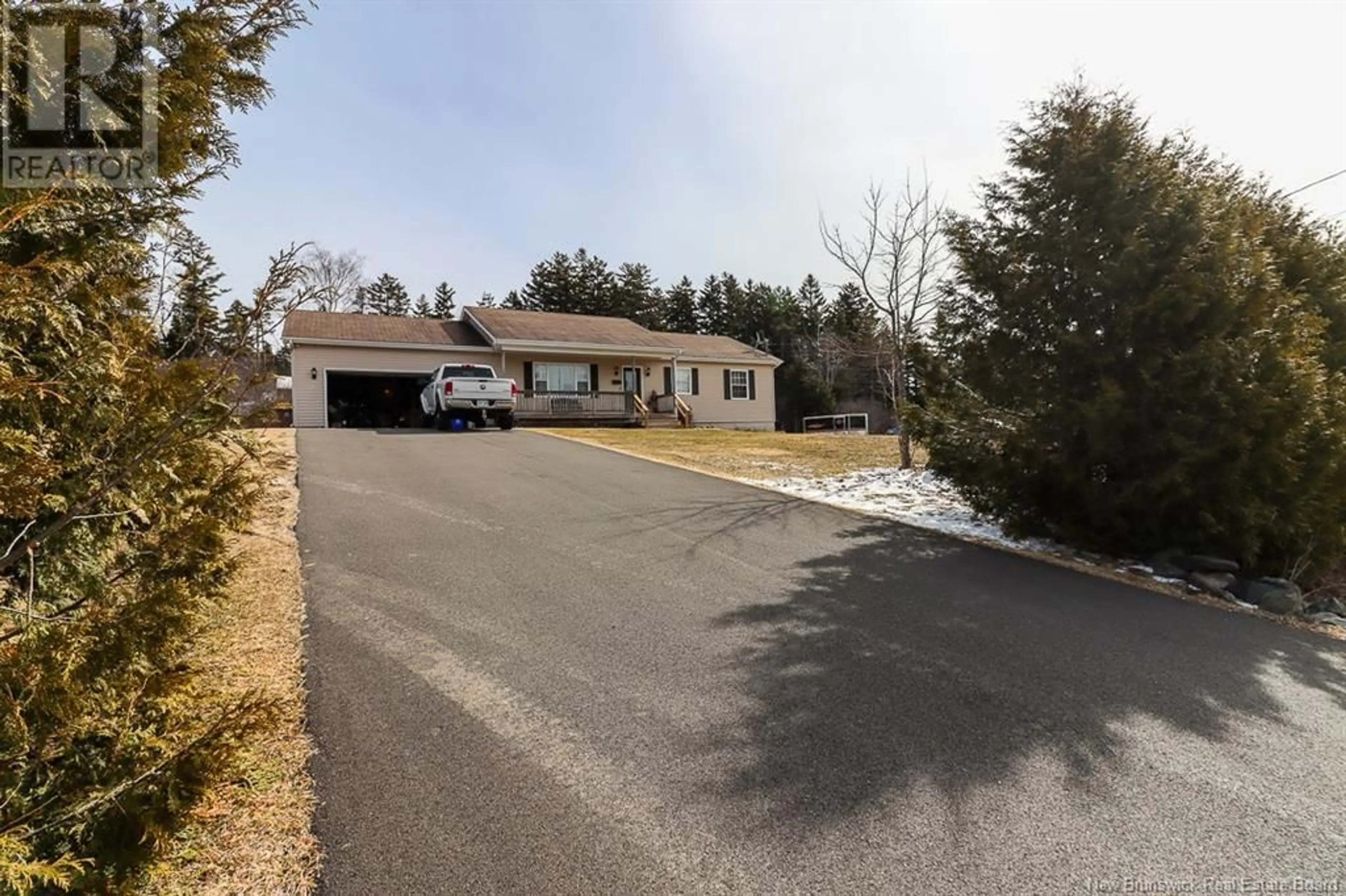 A pic from outside/outdoor area/front of a property/back of a property/a pic from drone, street for 40 FORIERE DRIVE, Saint John New Brunswick E2N2E9