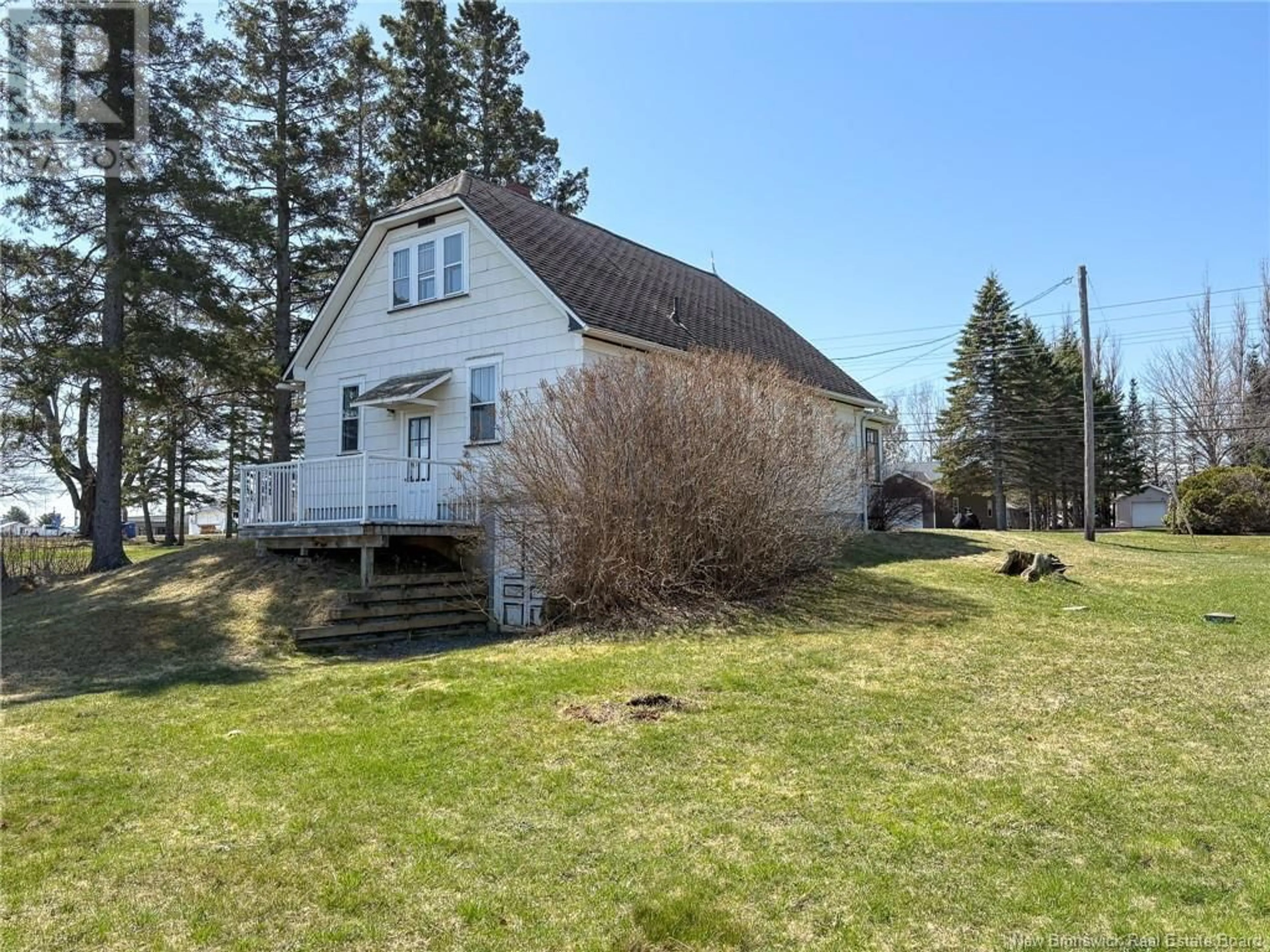 A pic from outside/outdoor area/front of a property/back of a property/a pic from drone, unknown for 300 560 ROUTE, Jacksonville New Brunswick E7M3G6