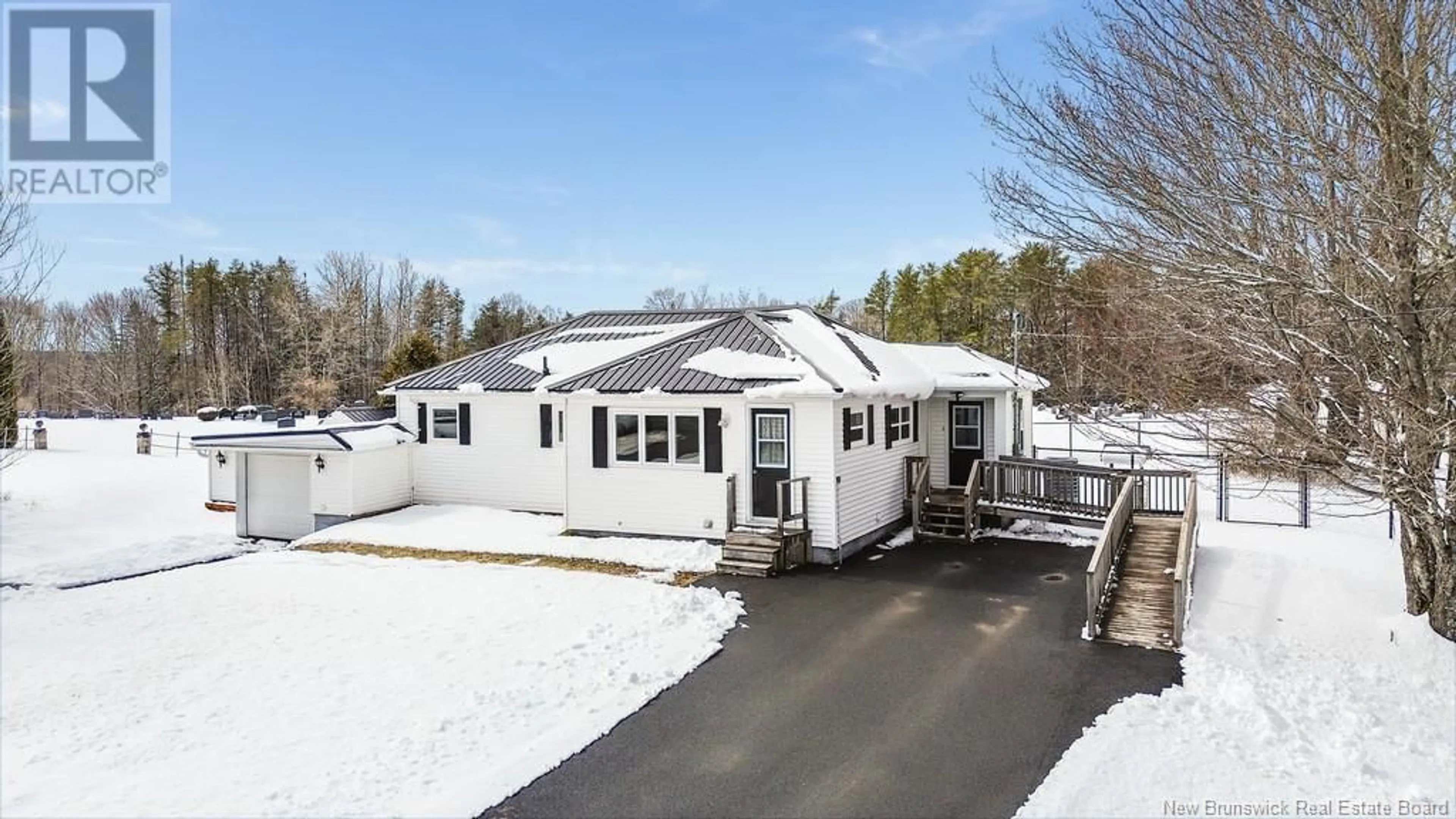 A pic from outside/outdoor area/front of a property/back of a property/a pic from drone, street for 11472 10 ROUTE, Coles Island New Brunswick E4C2R1
