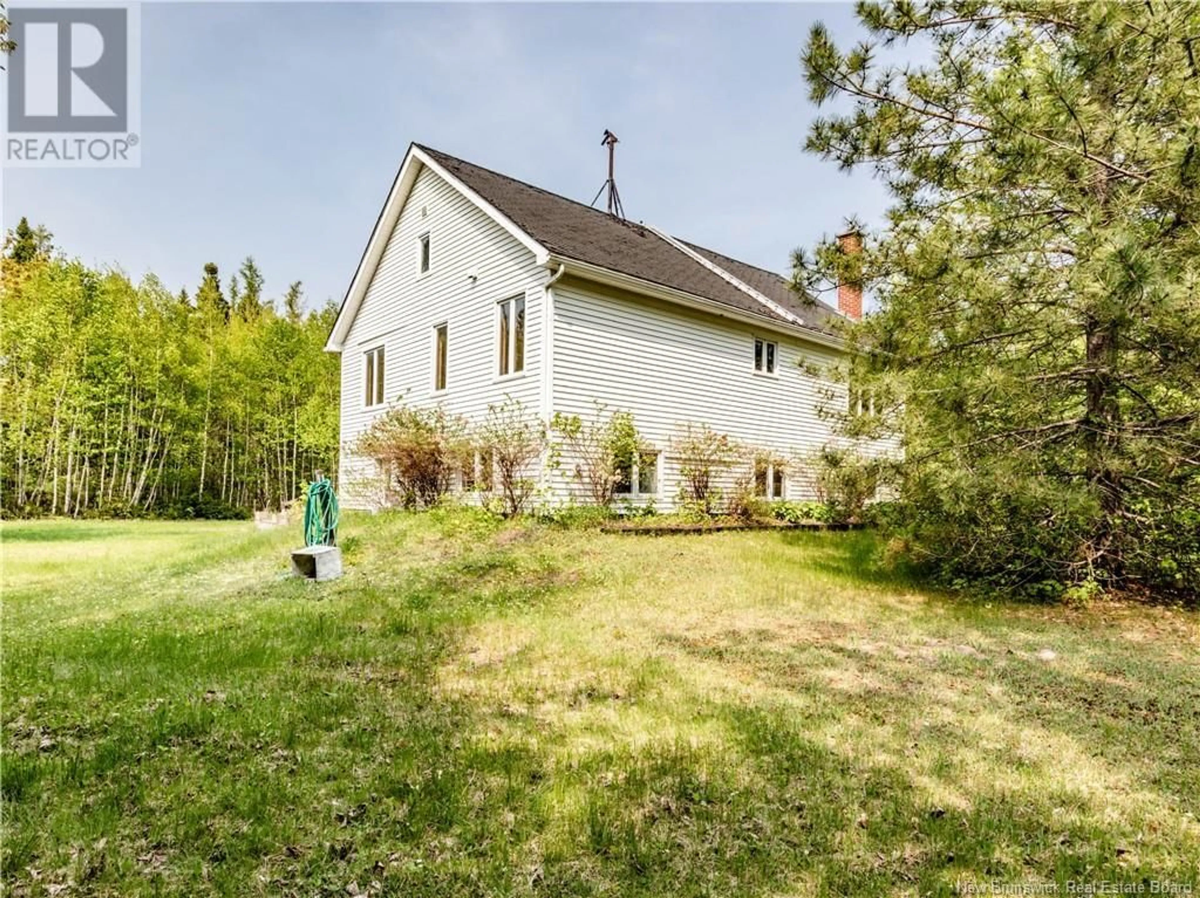 A pic from outside/outdoor area/front of a property/back of a property/a pic from drone, unknown for 259 POINTE DE PRUCHES, Pointe-Sapin New Brunswick E9A1S3