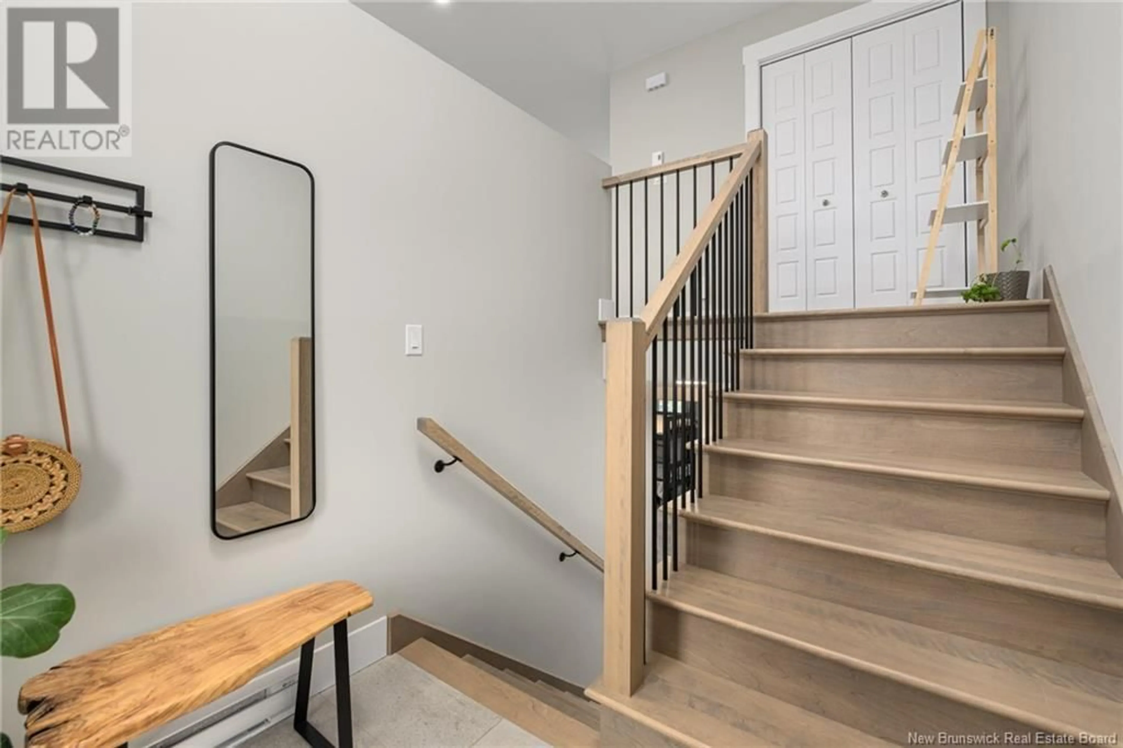 Indoor entryway for 157 ERNEST STREET, Dieppe New Brunswick E1A4T3