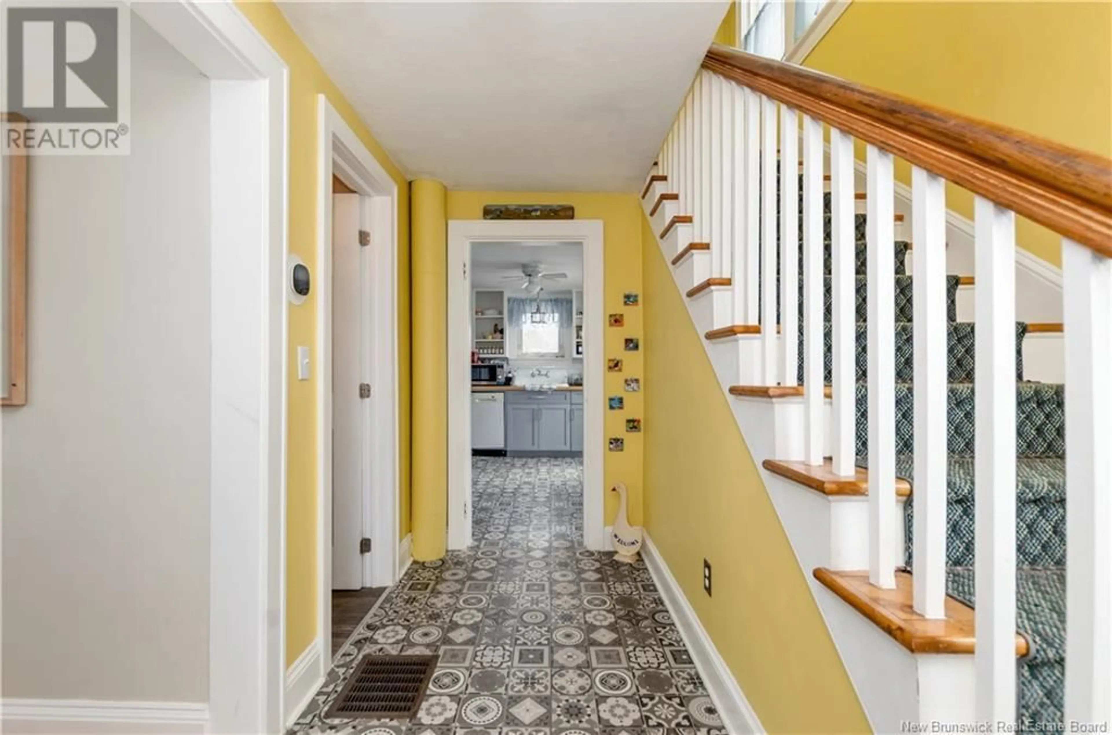 Indoor entryway for 53 VETERANS AVENUE, Salisbury New Brunswick E4J2T1