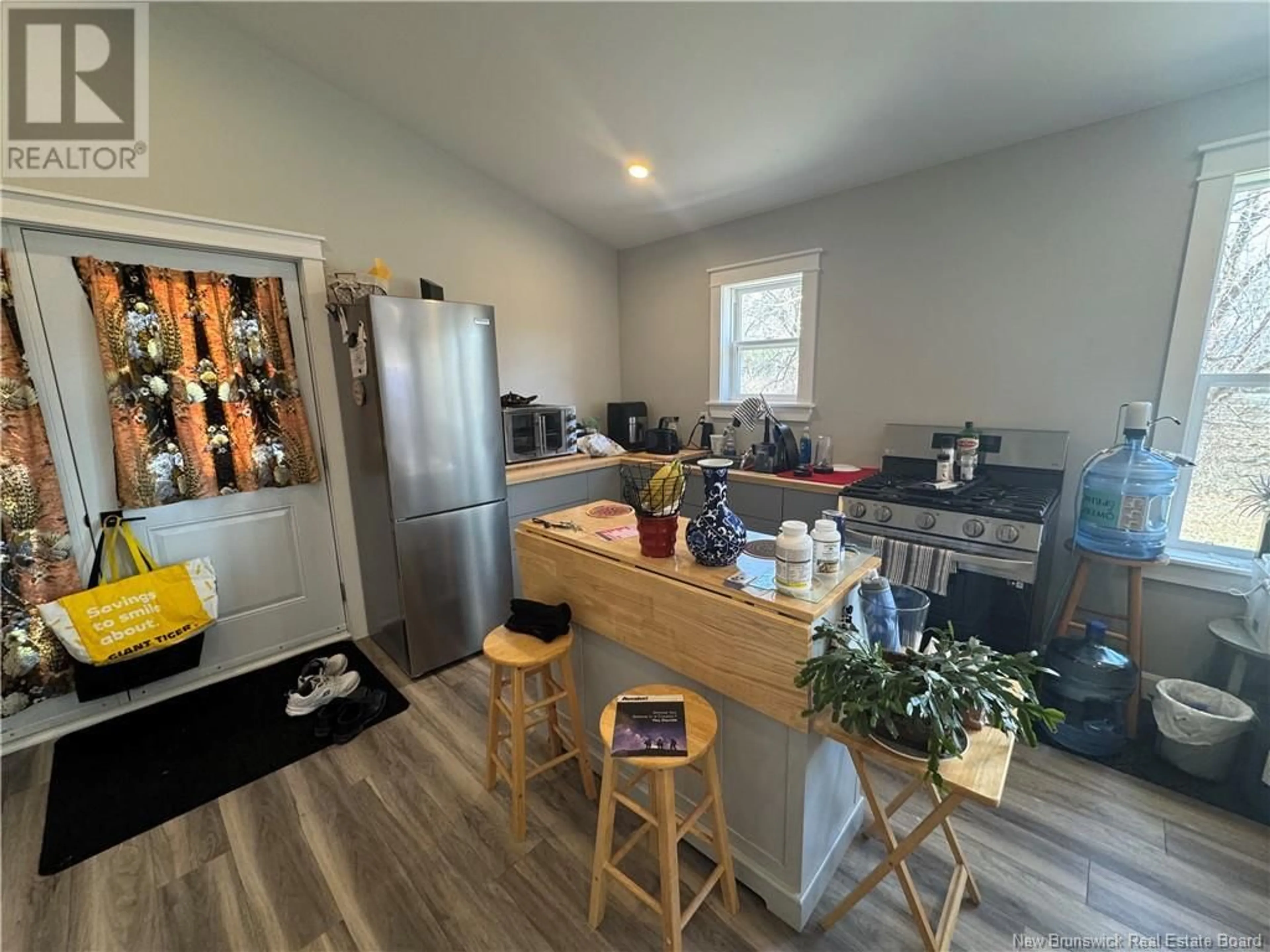 Open concept kitchen, unknown for 19 PINE STREET, St. Stephen New Brunswick E3L1X3