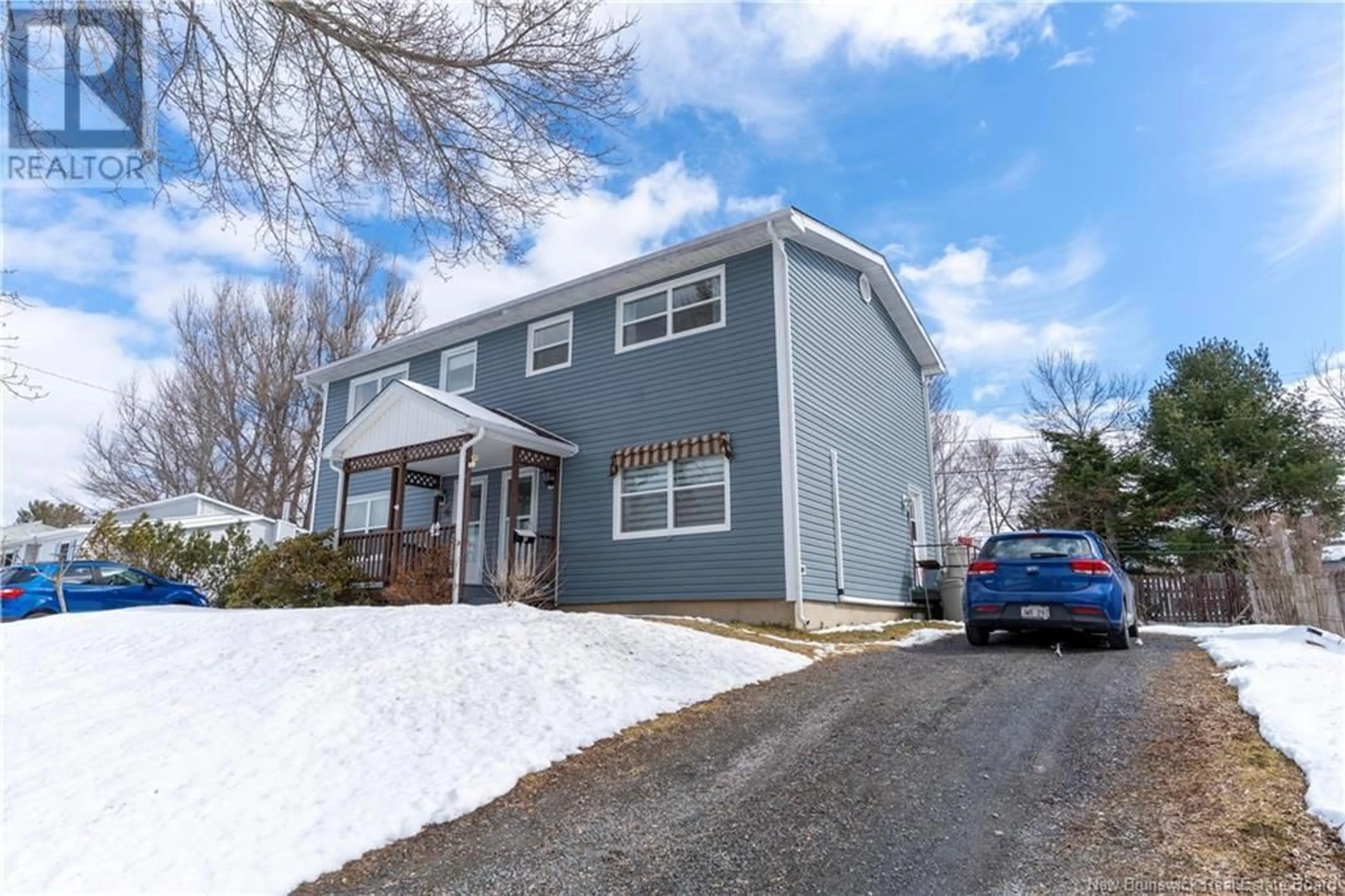 Home with vinyl exterior material, street for 42 NEVILLE STREET, Fredericton New Brunswick E3A4Z5