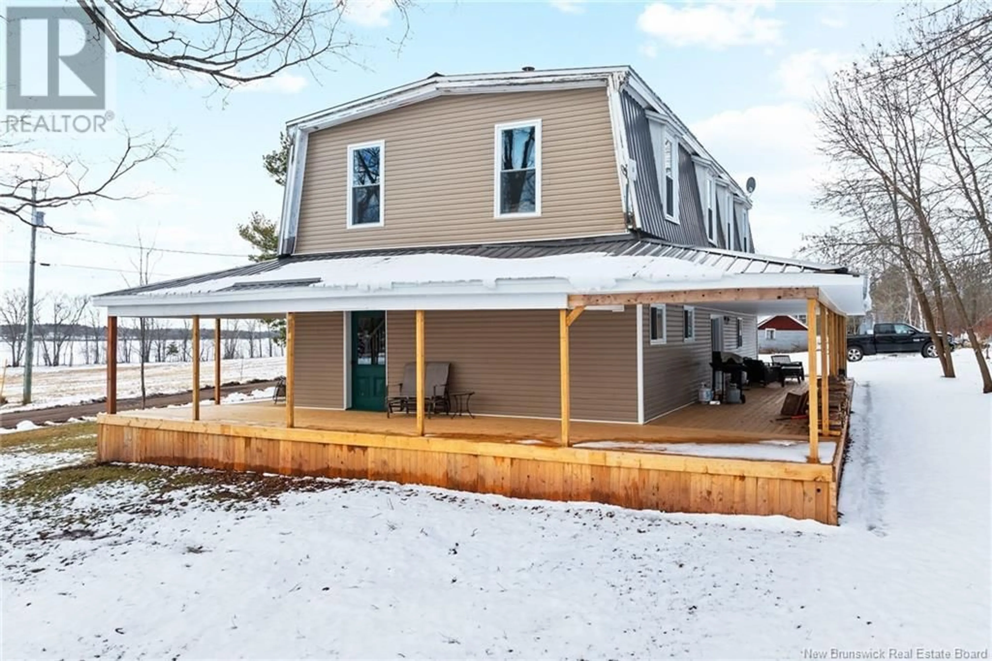 Home with vinyl exterior material, unknown for 8 MOTT ROAD, Waterborough New Brunswick E3C2Z1