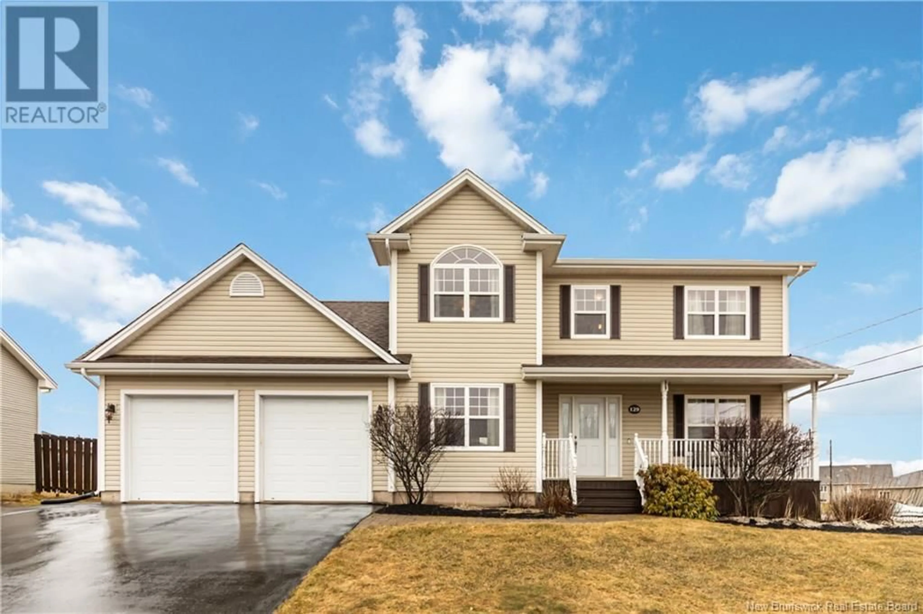 Home with vinyl exterior material, street for 129 SAWGRASS, Riverview New Brunswick E1B0H1