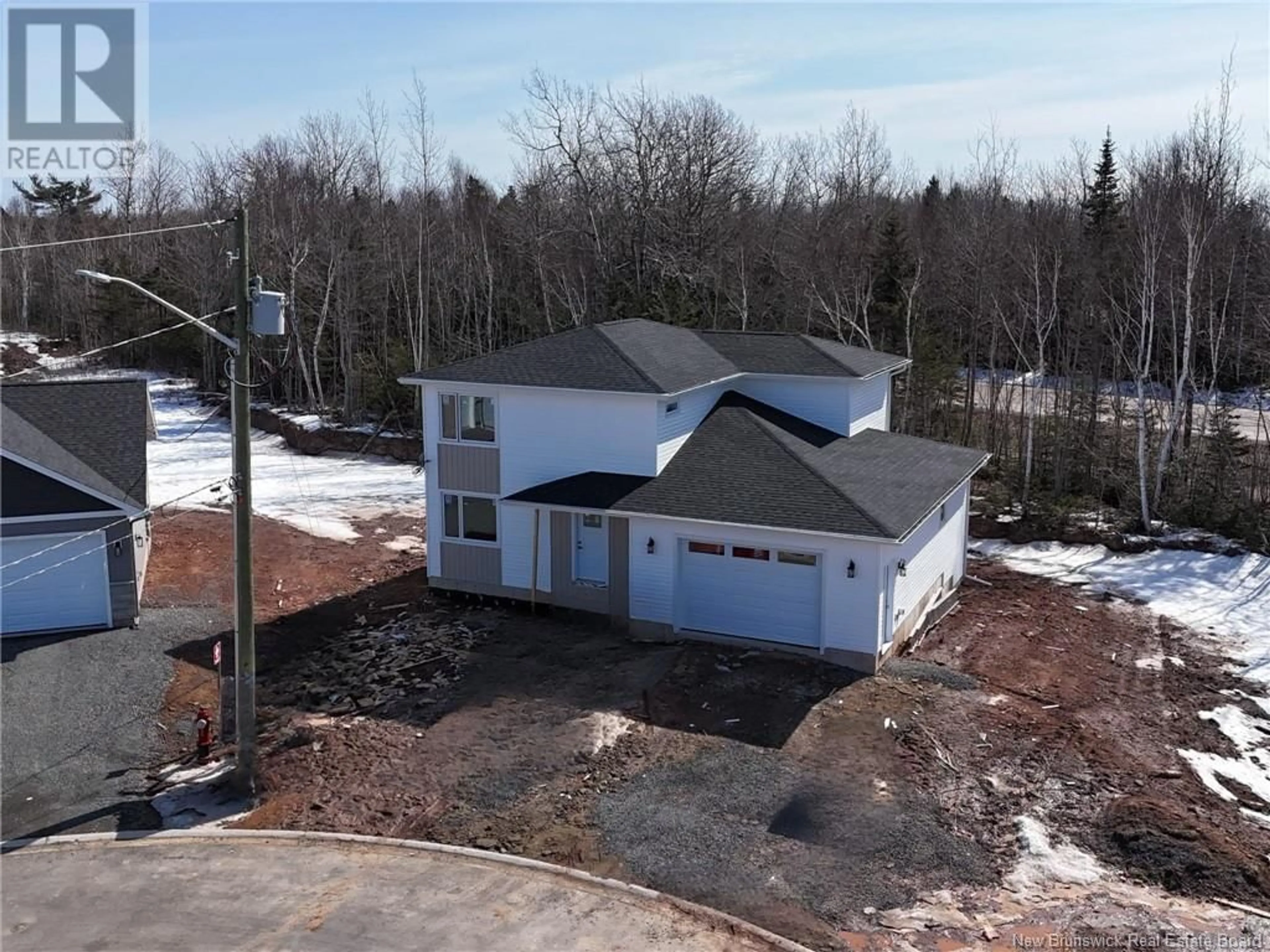 A pic from outside/outdoor area/front of a property/back of a property/a pic from drone, building for 66 ROBERT STREET, Shediac New Brunswick E4P0H6
