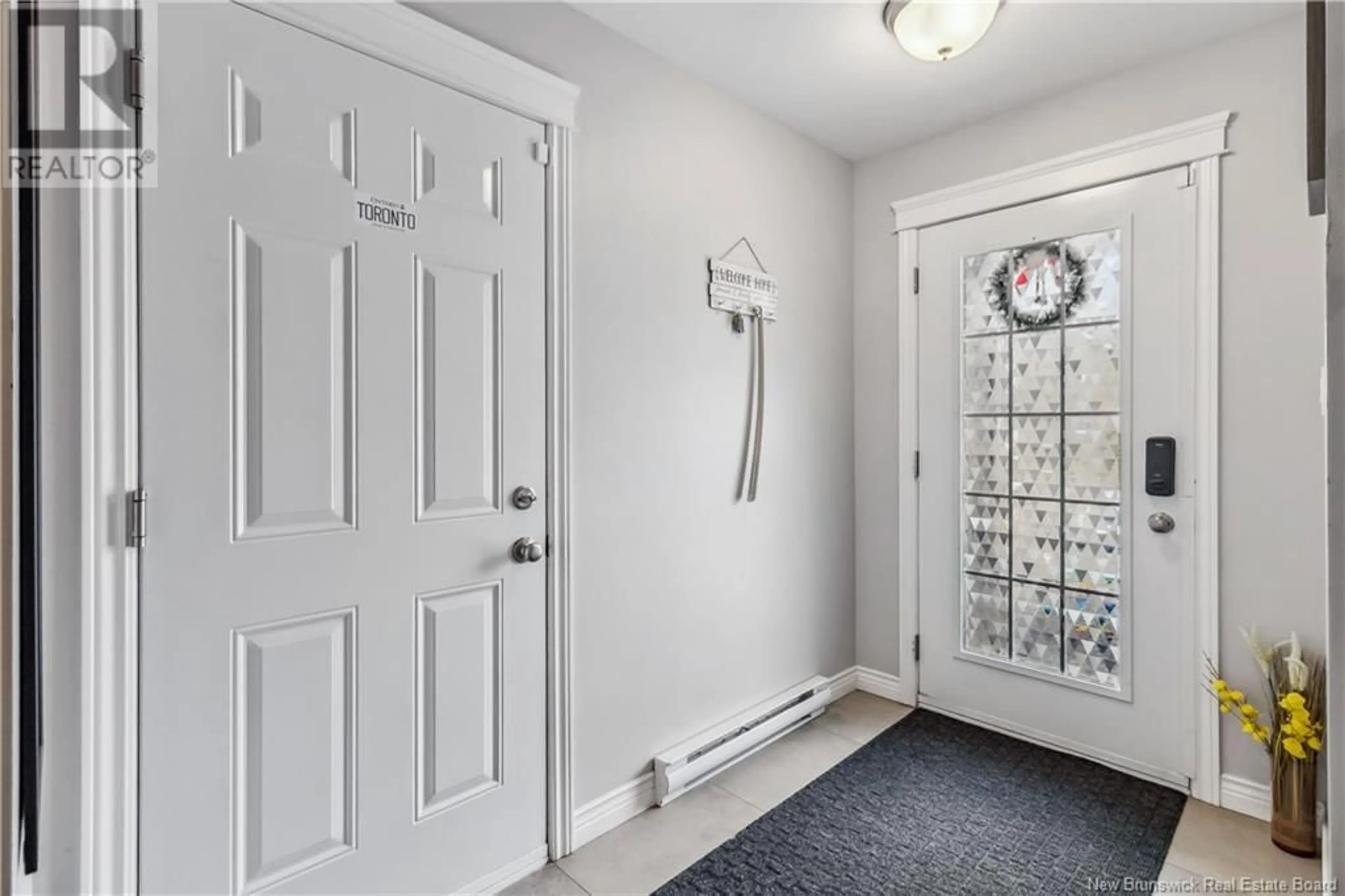 Indoor entryway for 298 DOLBEAU STREET, Dieppe New Brunswick E1A9T2