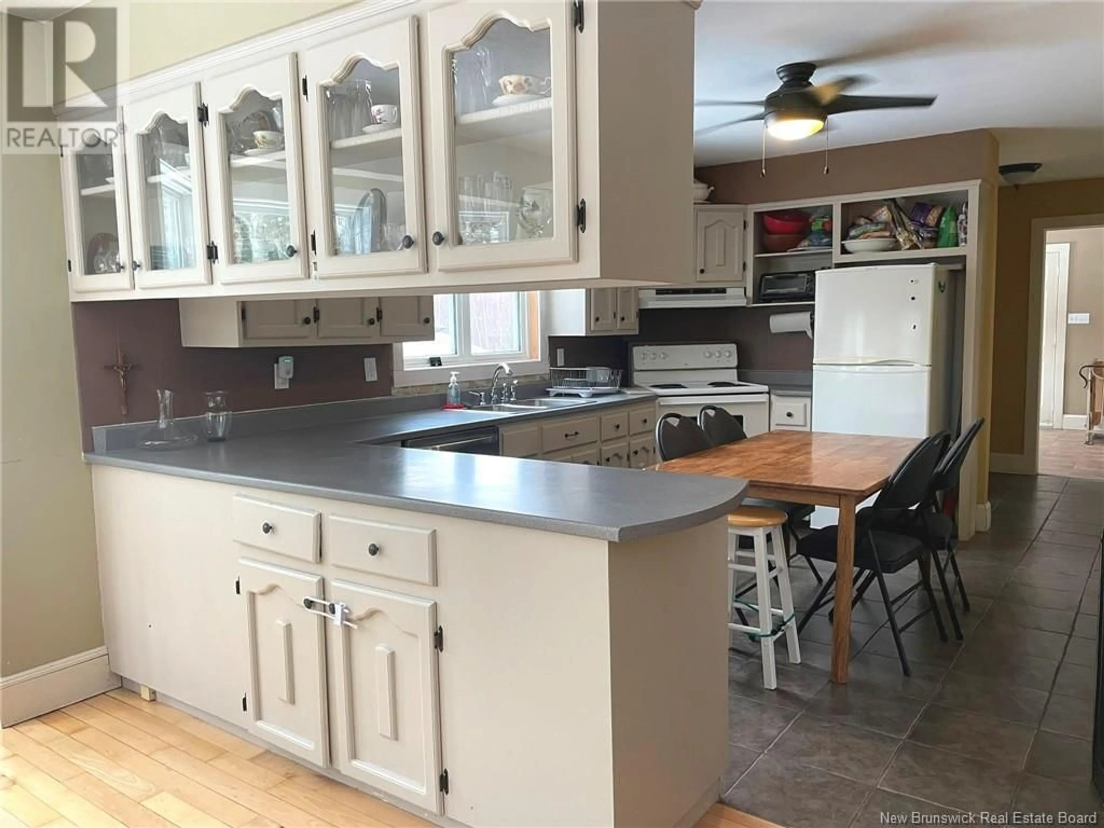 Open concept kitchen, unknown for 2451 SHEDIAC ROAD, Shediac Cape New Brunswick E4P3E4