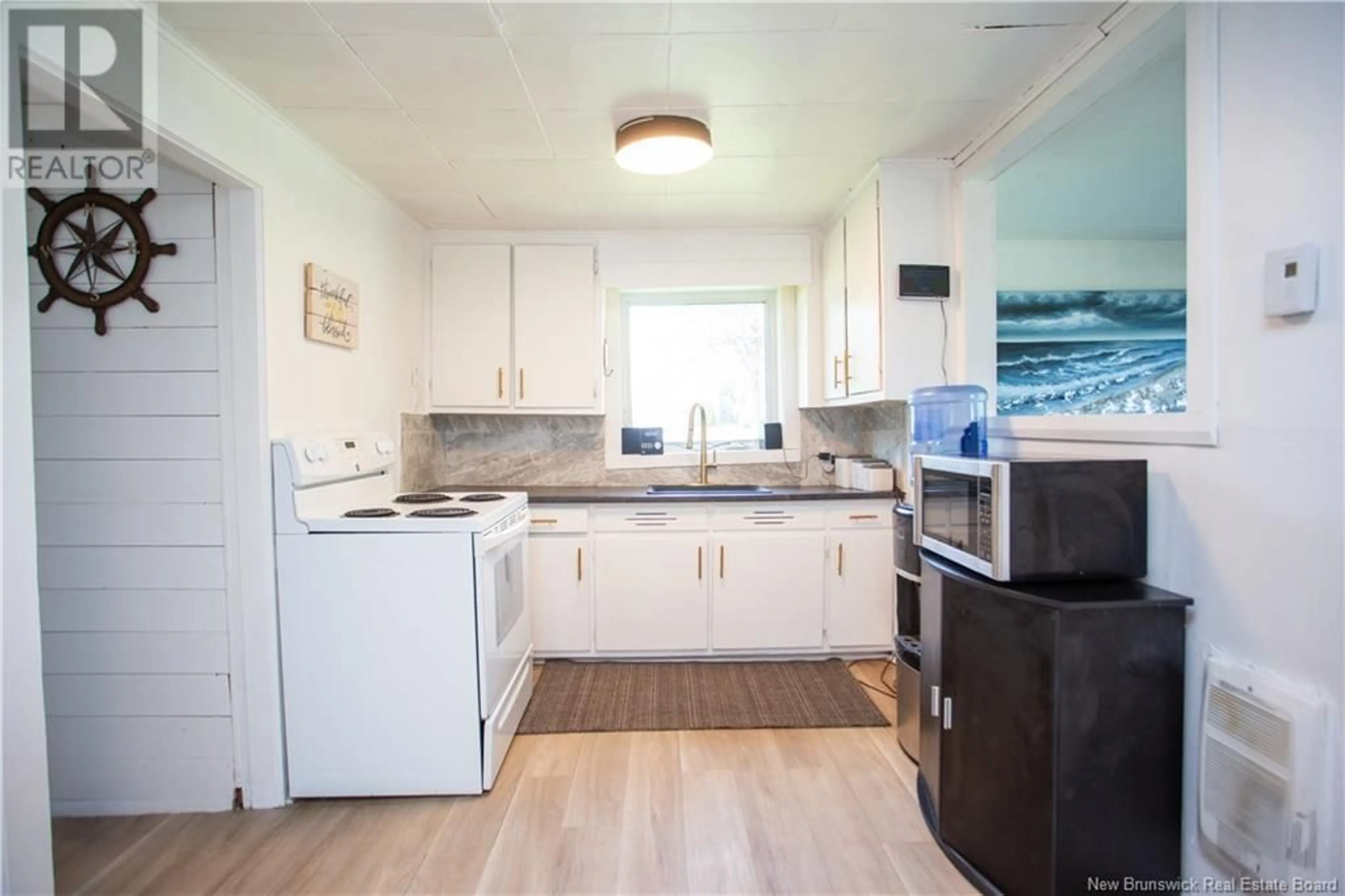Standard kitchen, wood/laminate floor for 31 PLEASANT STREET, Rogersville New Brunswick E4Y1A1
