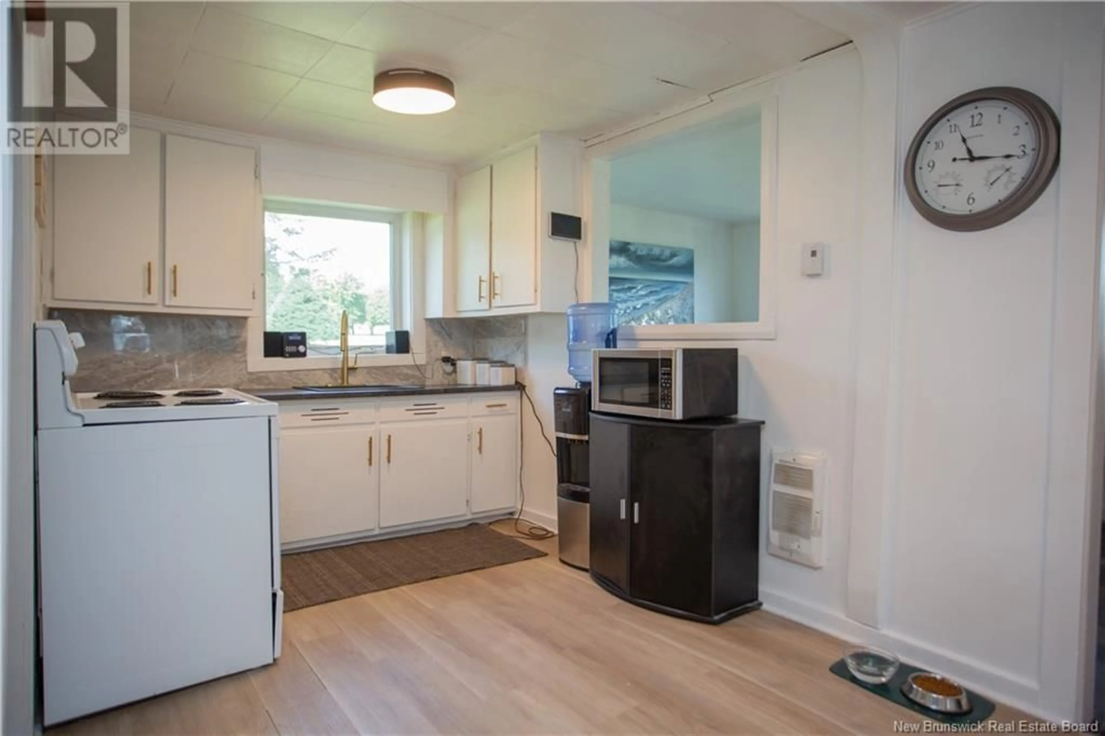 Standard kitchen, wood/laminate floor for 31 PLEASANT STREET, Rogersville New Brunswick E4Y1A1