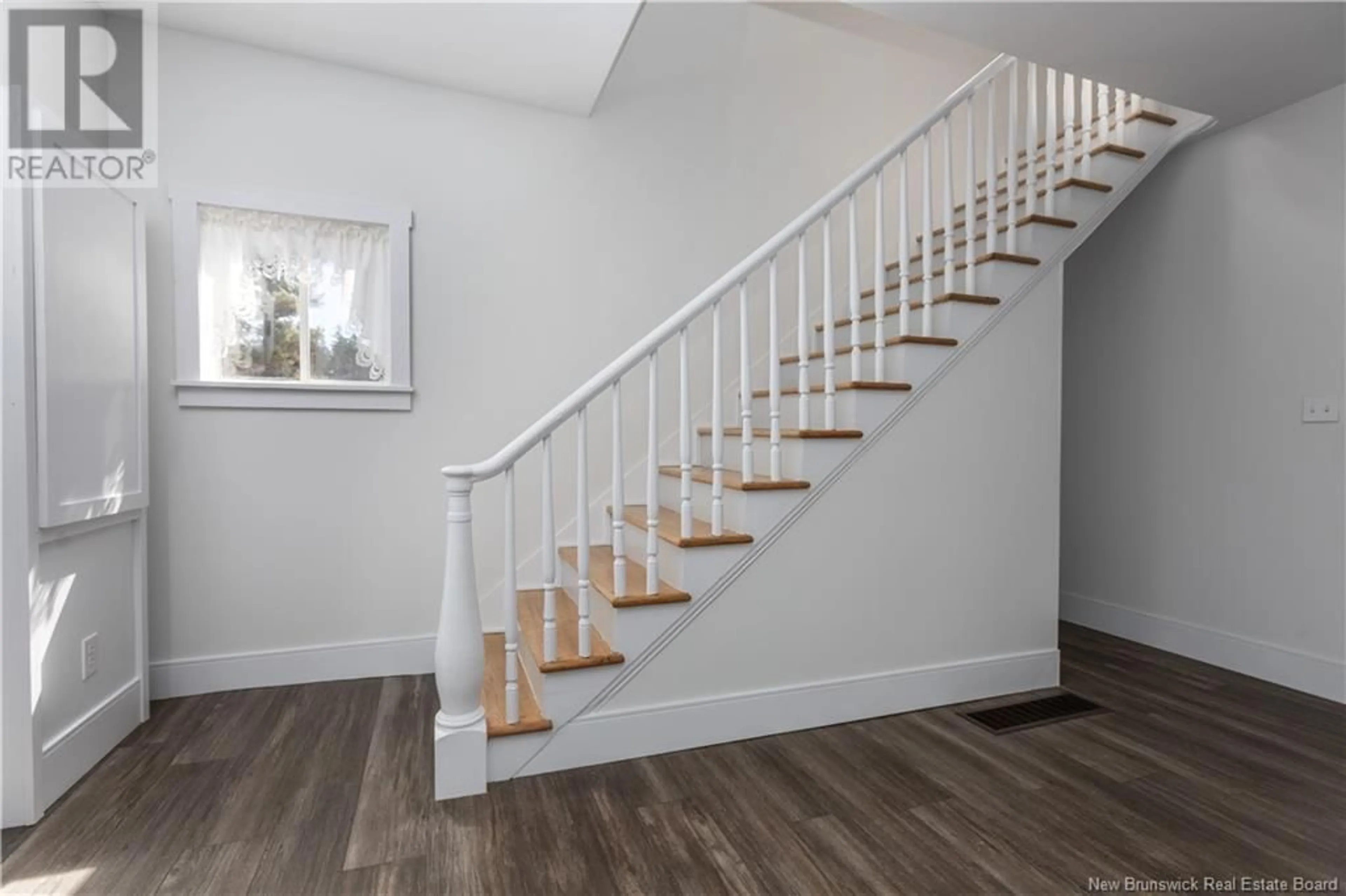Stairs for 386 Route 915, Harvey Bank New Brunswick E4H2M2