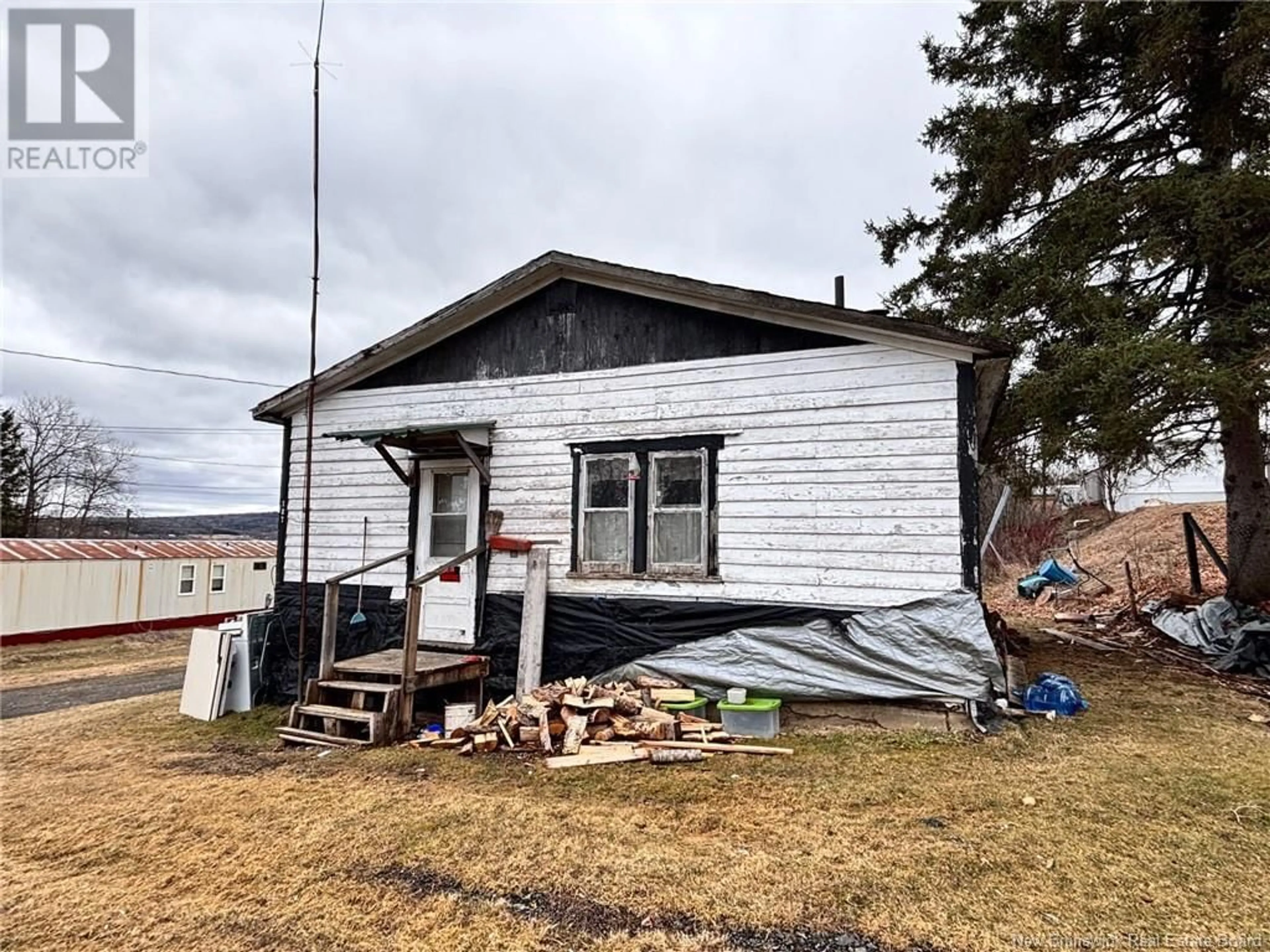 Shed for 187 CHARLES STREET, Woodstock New Brunswick E7M1H9