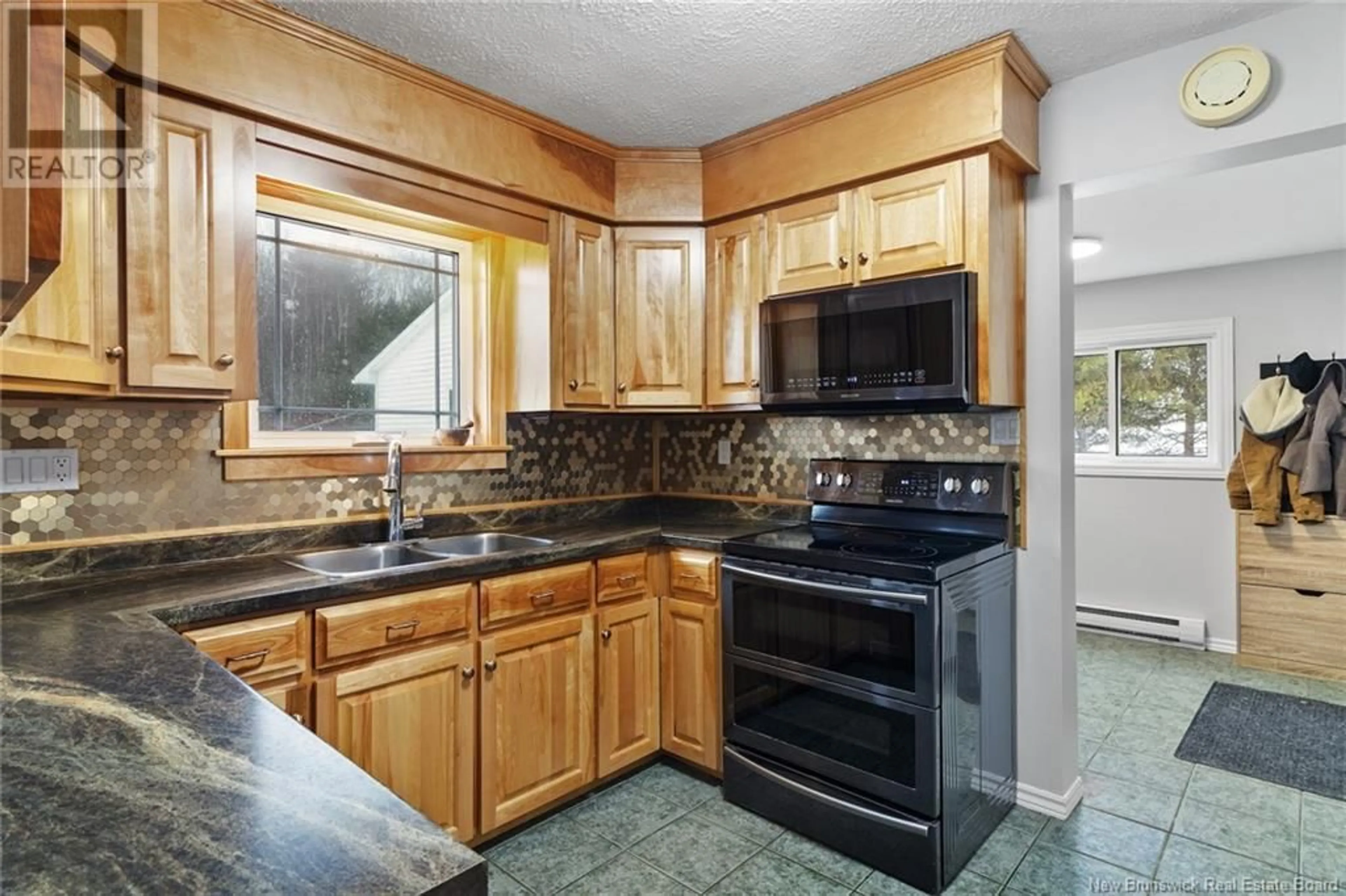 Standard kitchen, ceramic/tile floor for 9 GILBERT DRIVE, Burton New Brunswick E2V3H8