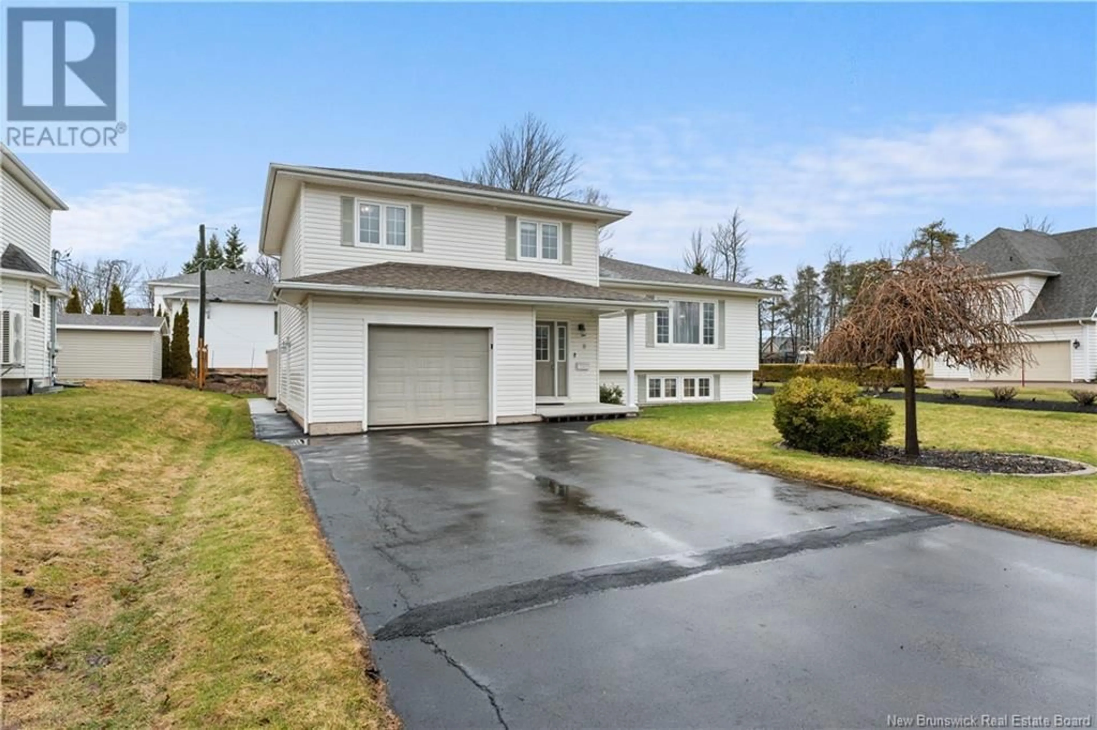 Home with vinyl exterior material, street for 3 COUNTRY CLUB ROAD, Riverview New Brunswick E1B4W7