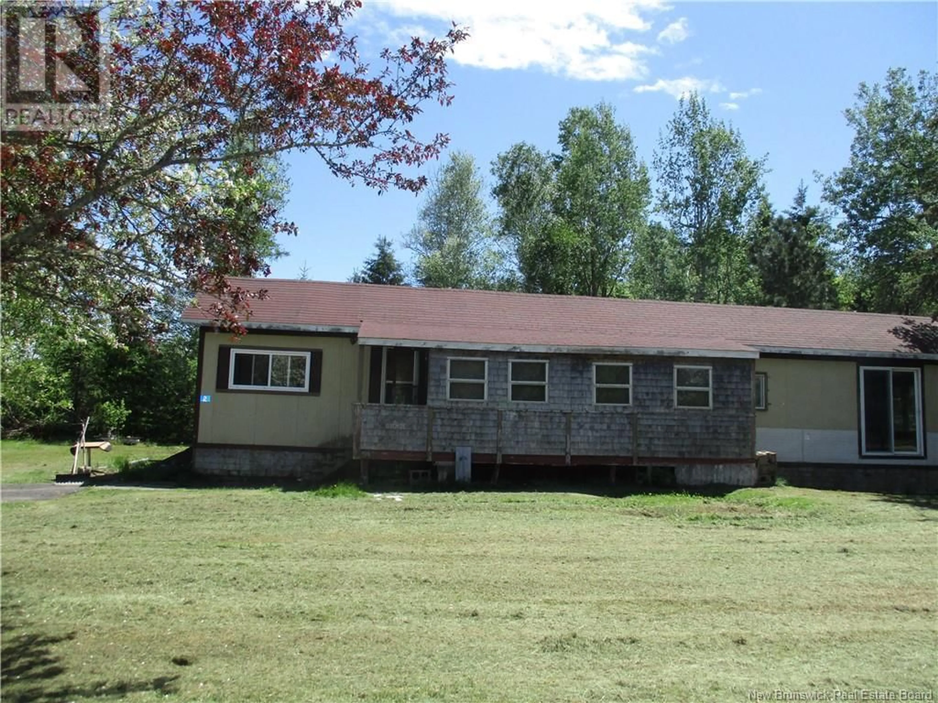 Home with vinyl exterior material, building for 2 DAIGLE STREET, Lower Greenwich New Brunswick E5K4G8