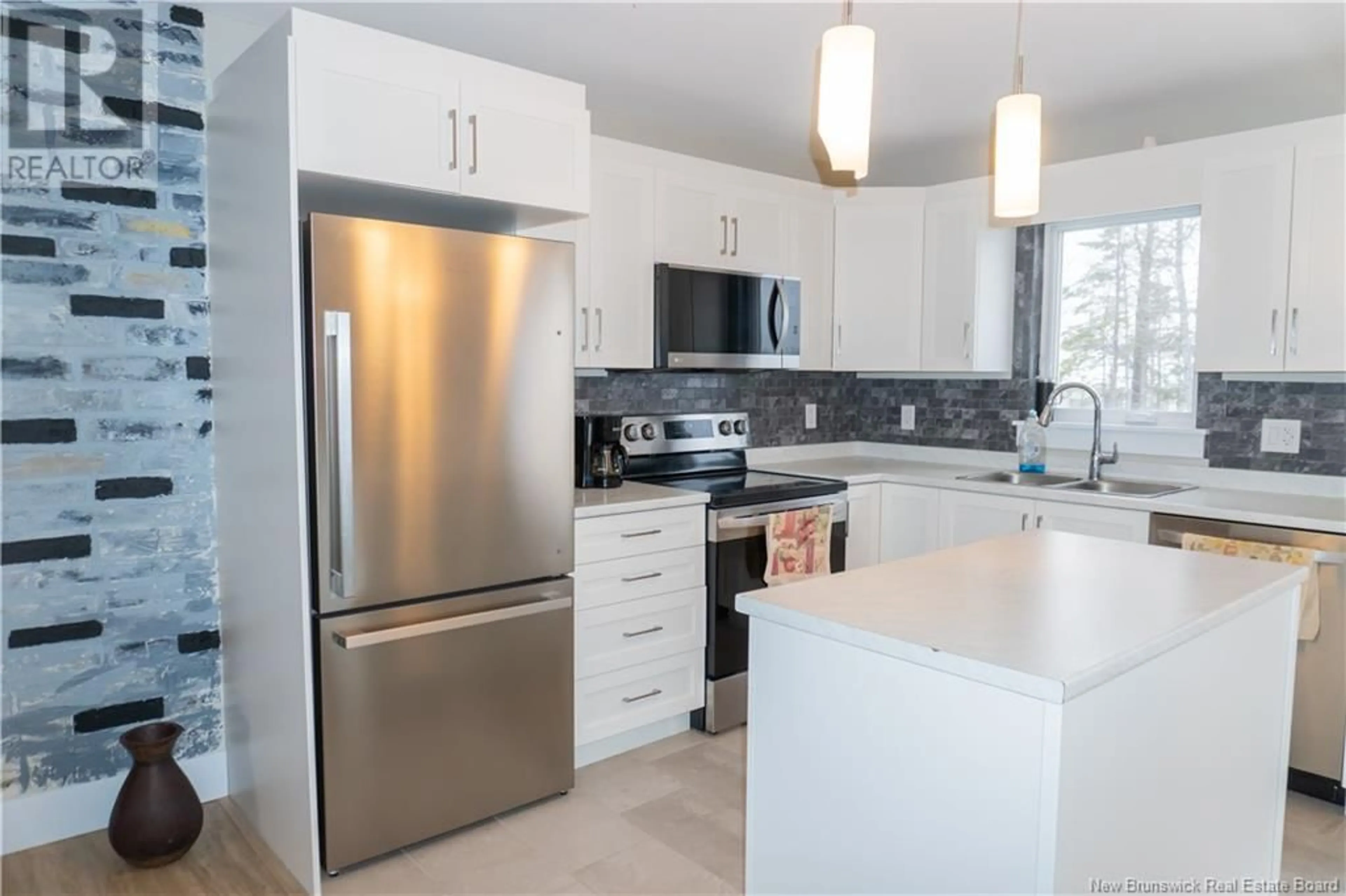 Open concept kitchen, unknown for 161 ERNEST STREET, Dieppe New Brunswick E1A4T3