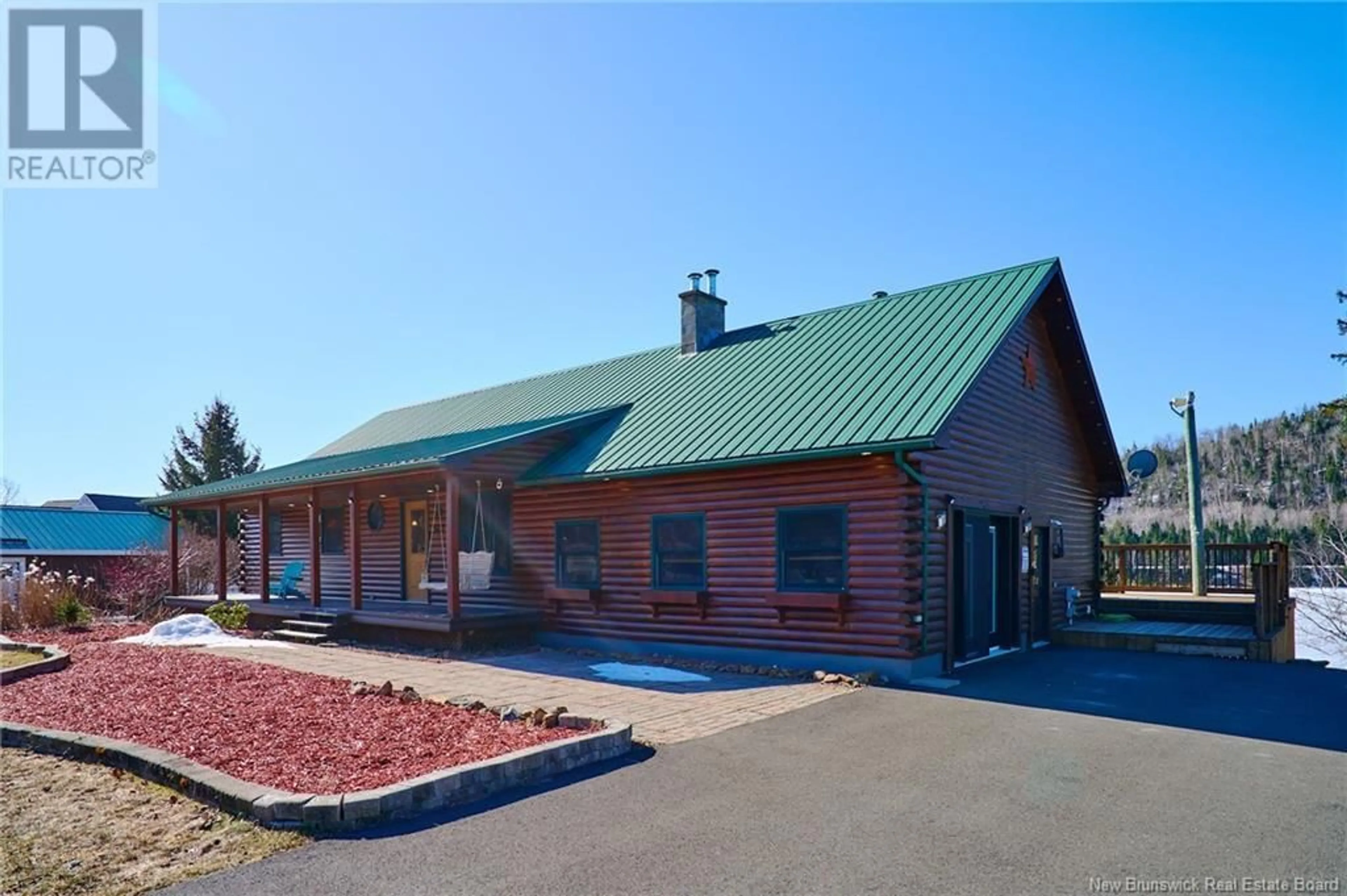 Indoor foyer for 420 390 ROUTE, Rowena New Brunswick E7H4P8
