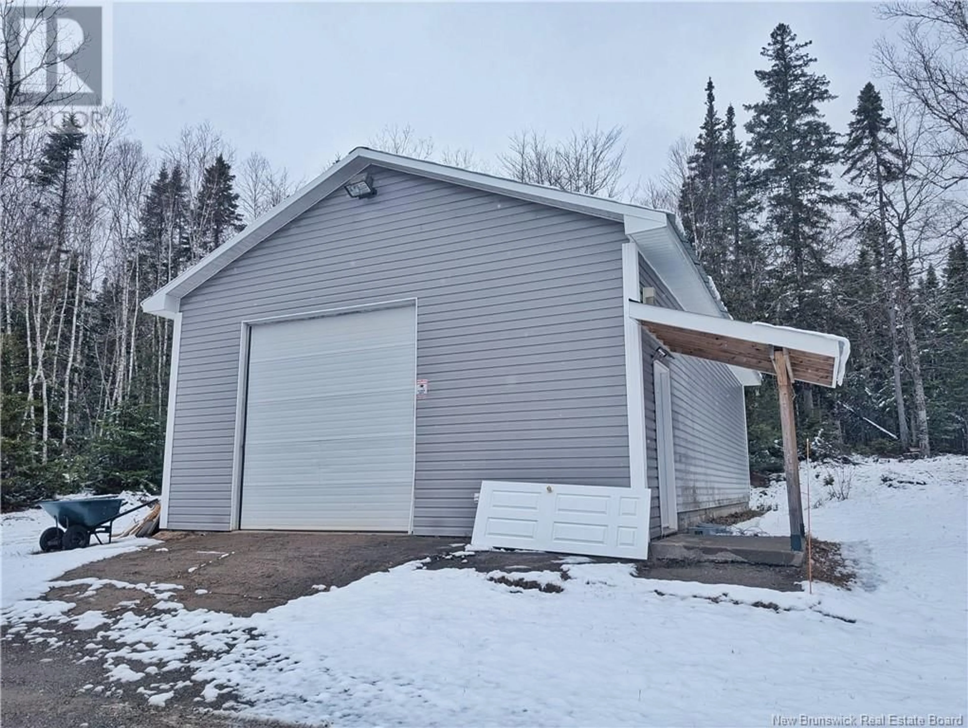 Indoor garage for 25 W WILSON ROAD, Parkindale New Brunswick E4J1P4