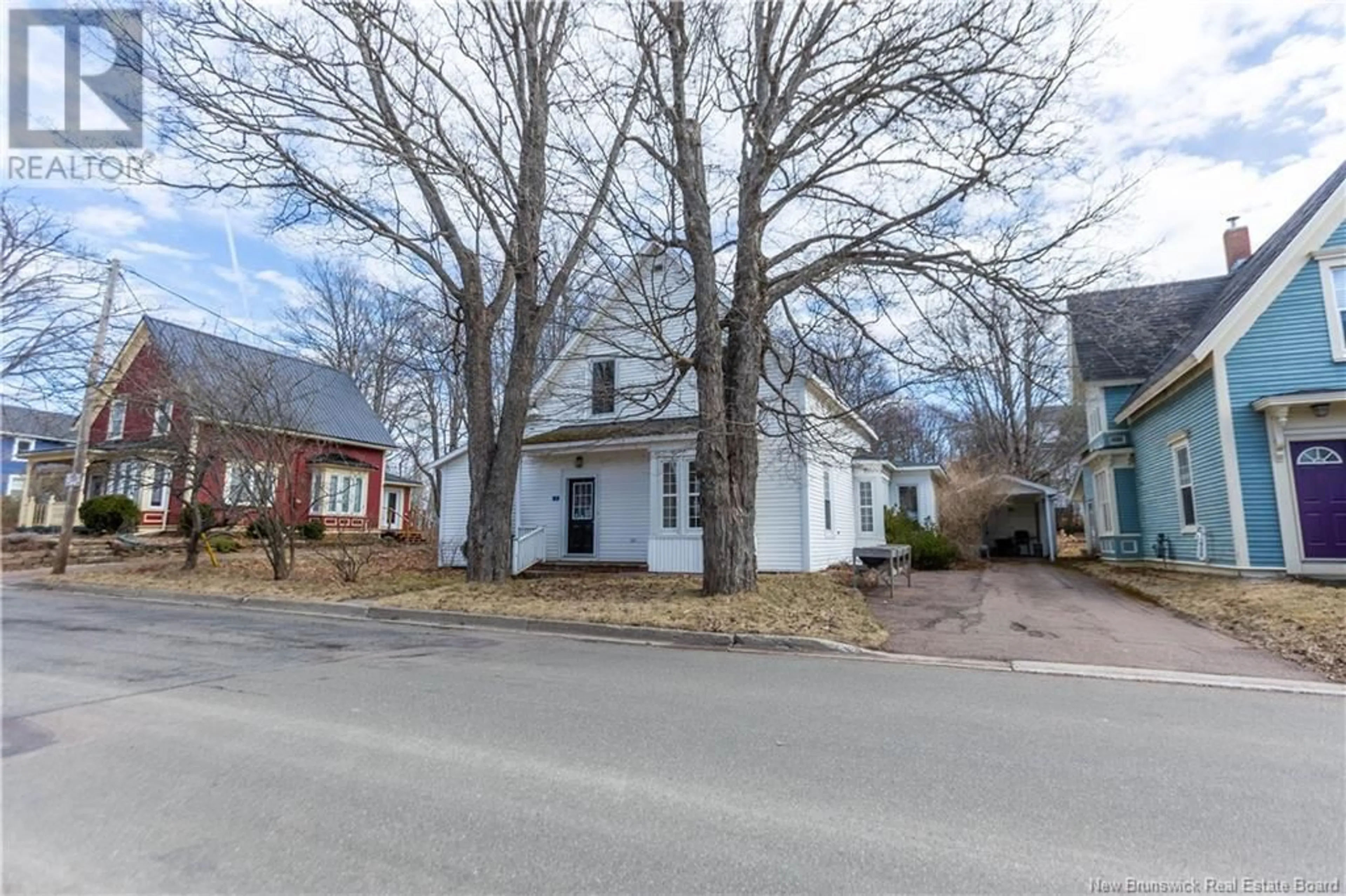 A pic from outside/outdoor area/front of a property/back of a property/a pic from drone, street for 5 SQUIRE STREET, Sackville New Brunswick E4L4K8