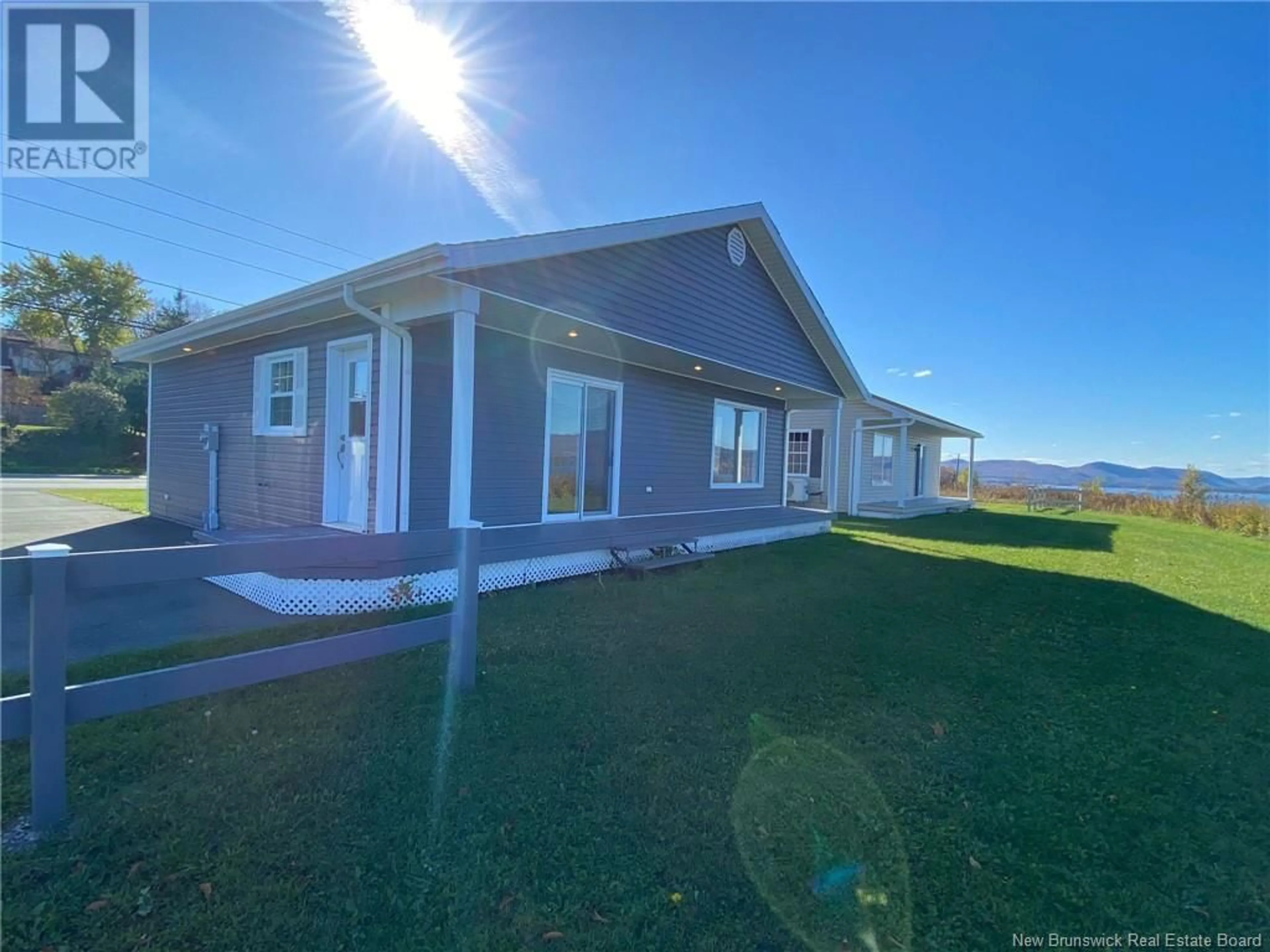 Home with vinyl exterior material, unknown for 267 ROSEBERRY STREET, Campbellton New Brunswick E3N2G8