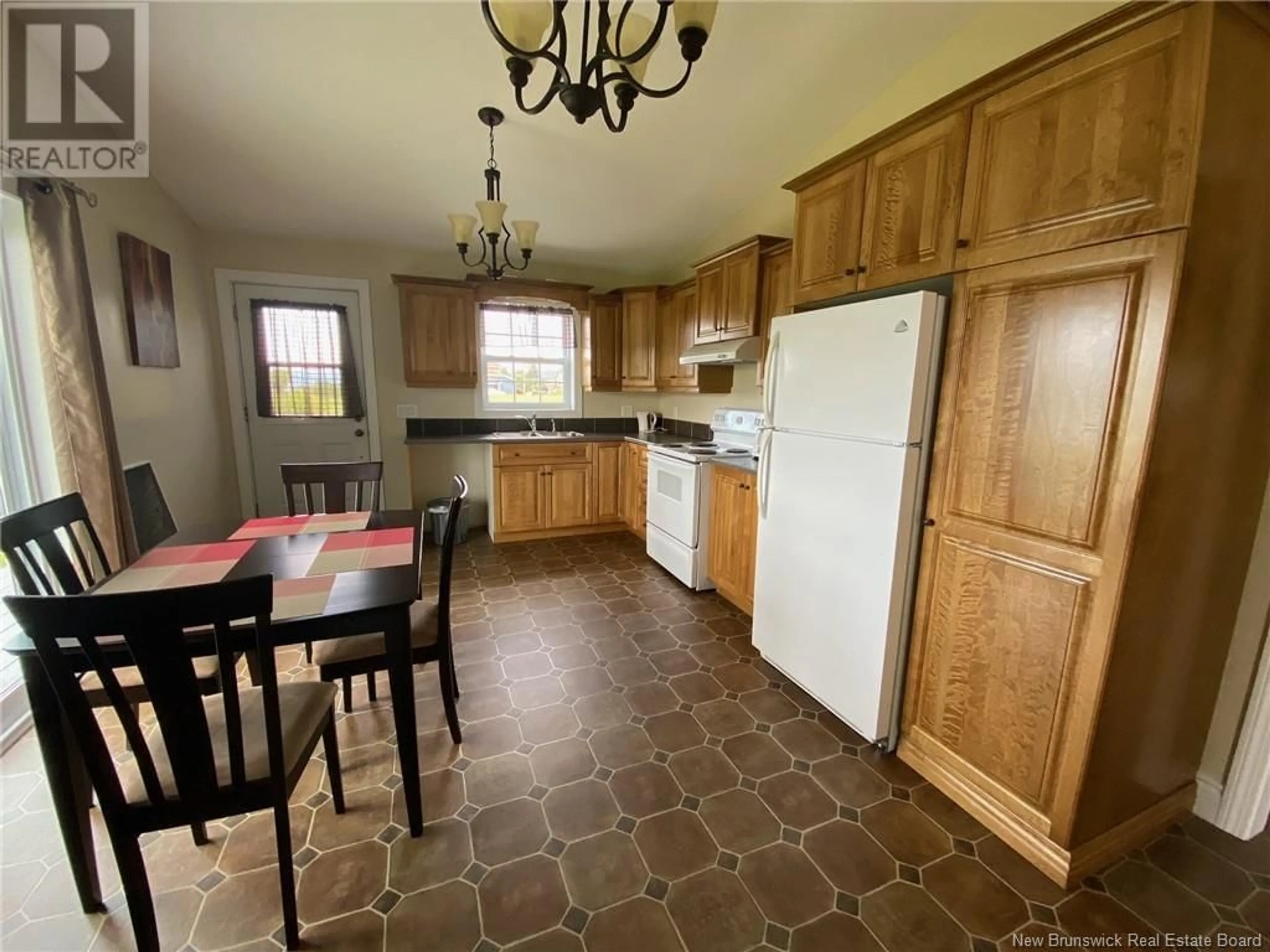 Standard kitchen, unknown for 267 ROSEBERRY STREET, Campbellton New Brunswick E3N2G8