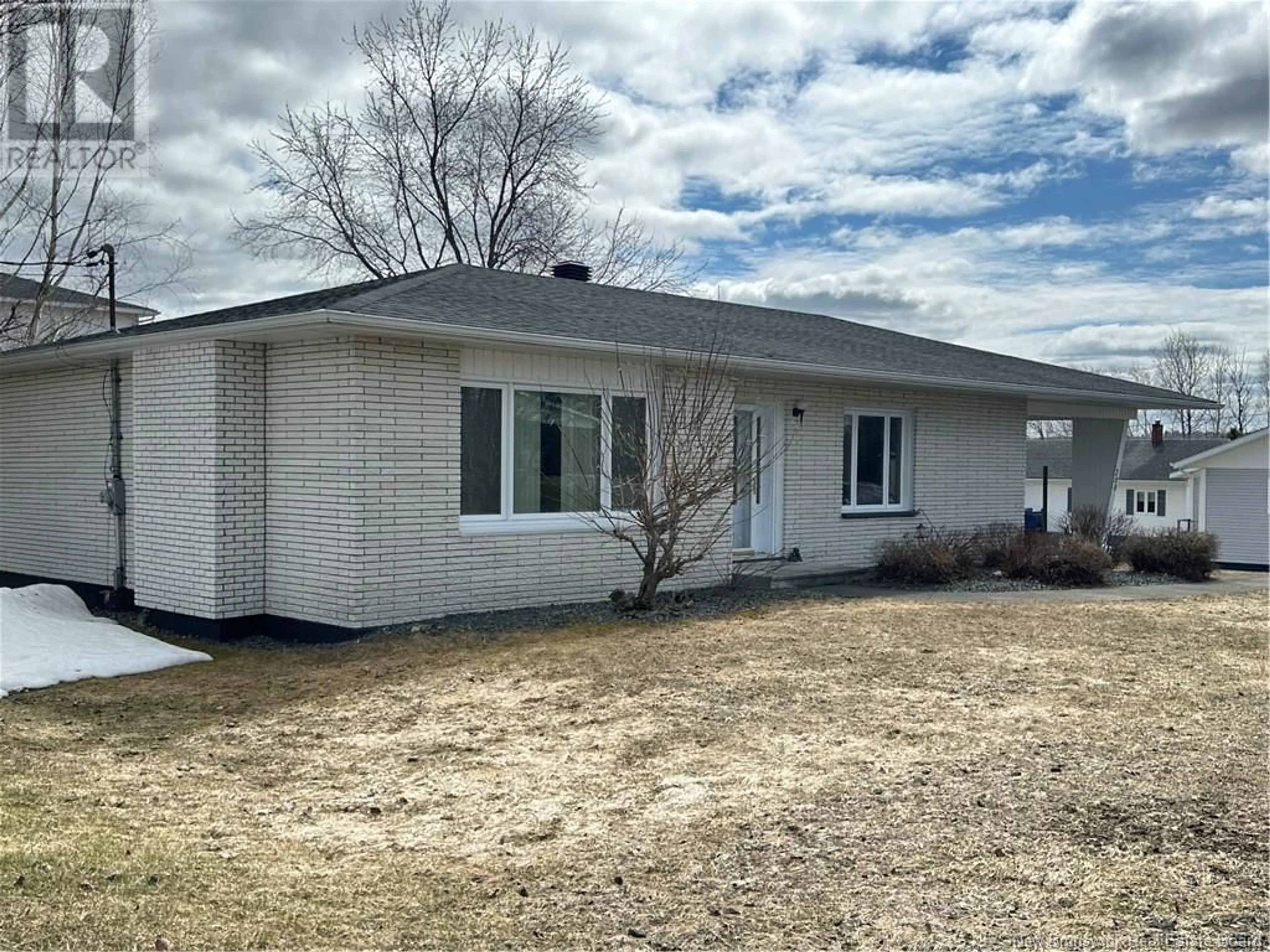 Home with brick exterior material, building for 200 BEAULIEU STREET, Grand-Sault/Grand Falls New Brunswick E3Y1E3