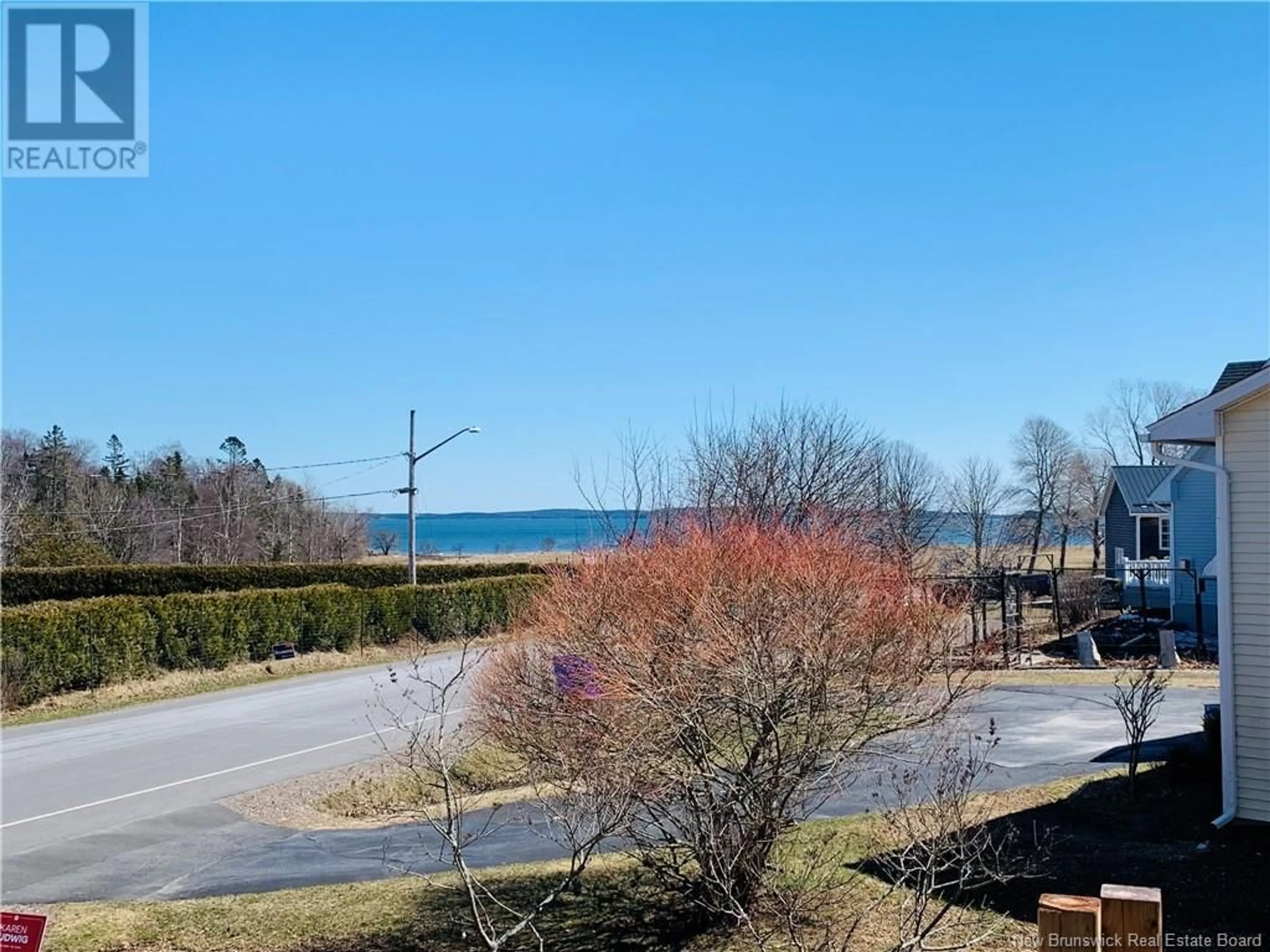 A pic from outside/outdoor area/front of a property/back of a property/a pic from drone, water/lake/river/ocean view for 389 PRINCE OF WALES STREET, Saint Andrews New Brunswick E5B1R1