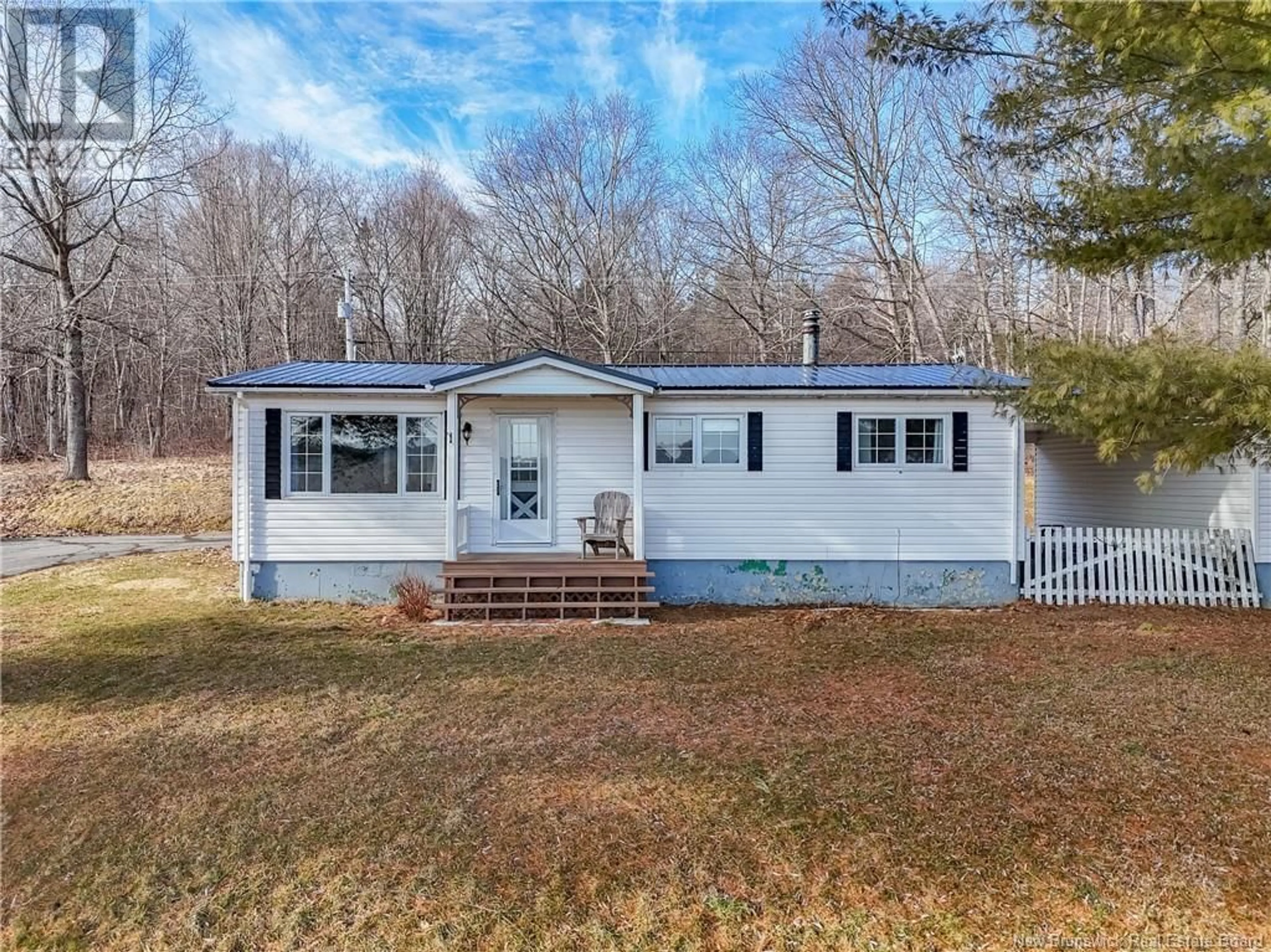 Home with vinyl exterior material, unknown for 6860 ROUTE 102, Dumfries New Brunswick E6G1P3