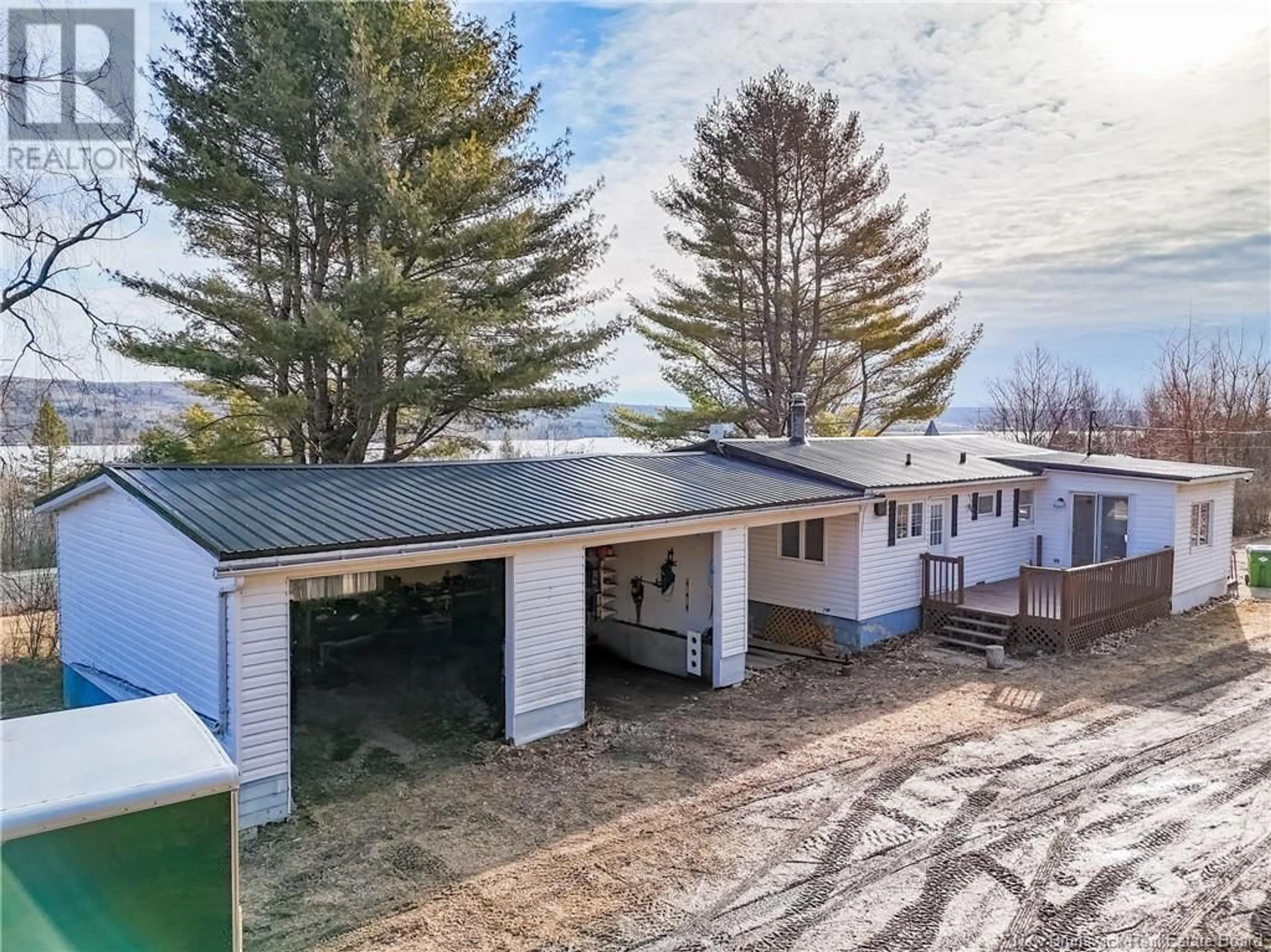A pic from outside/outdoor area/front of a property/back of a property/a pic from drone, unknown for 6860 ROUTE 102, Dumfries New Brunswick E6G1P3