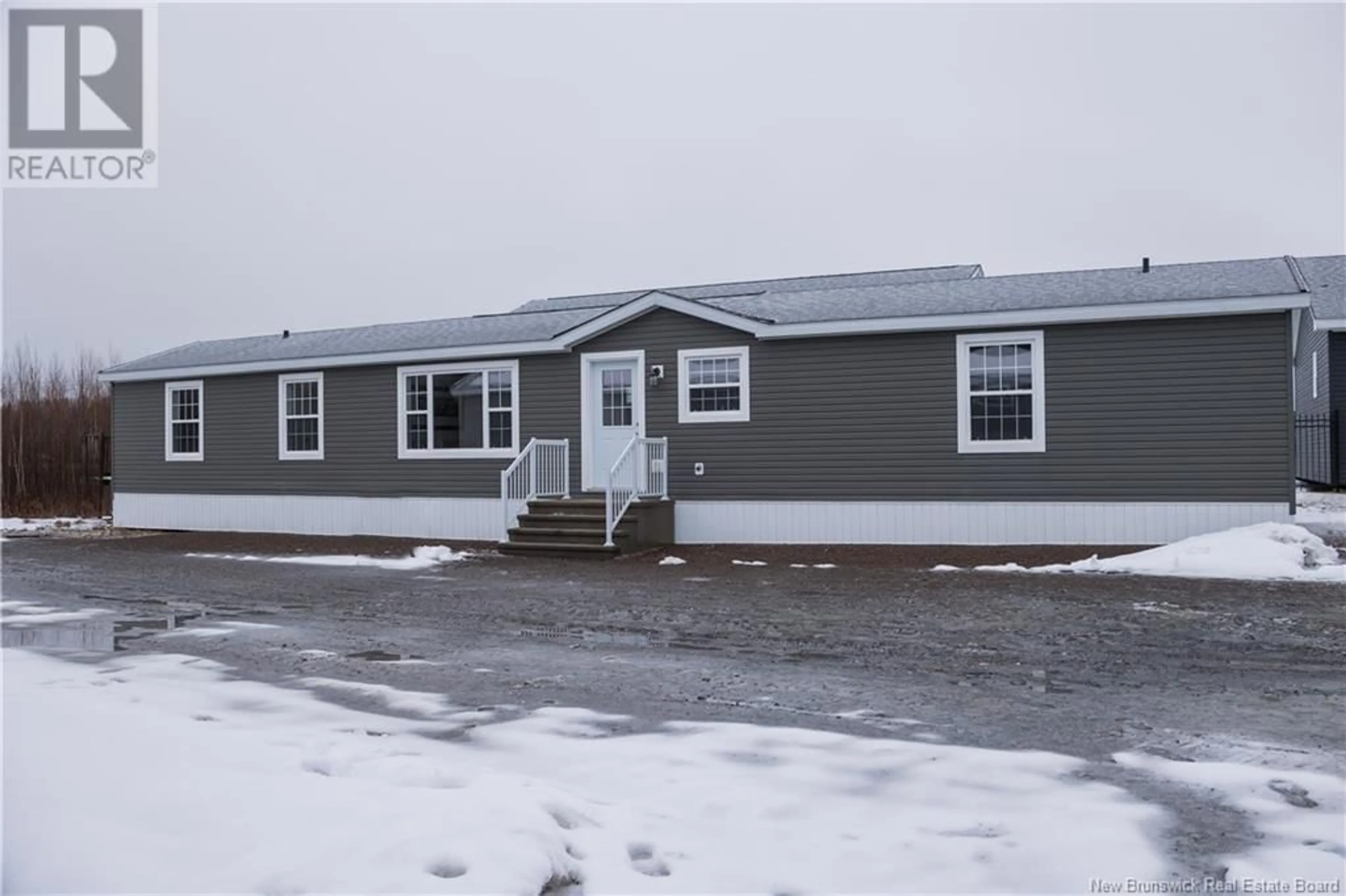 Home with vinyl exterior material, unknown for 45 LUANNE DRIVE, Lincoln New Brunswick E3B9E5