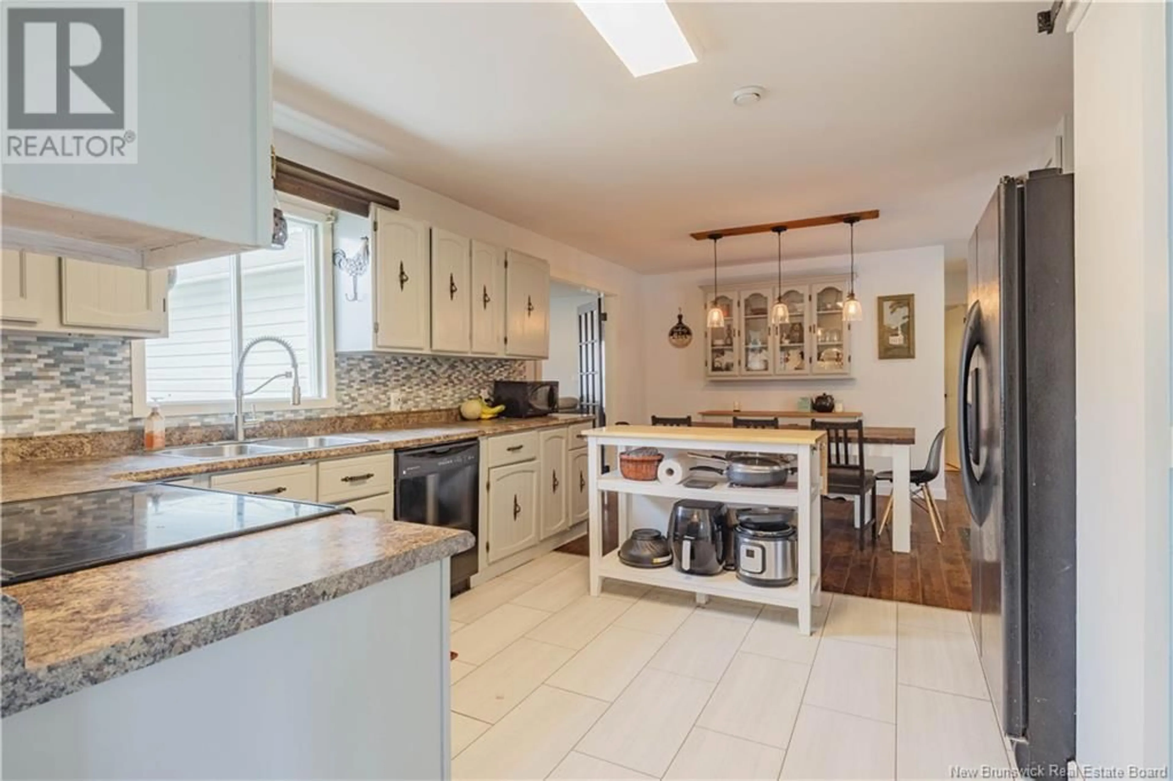Open concept kitchen, ceramic/tile floor for 150 LOWER STONERIDGE ROAD, Burtts Corner New Brunswick E6L2P5