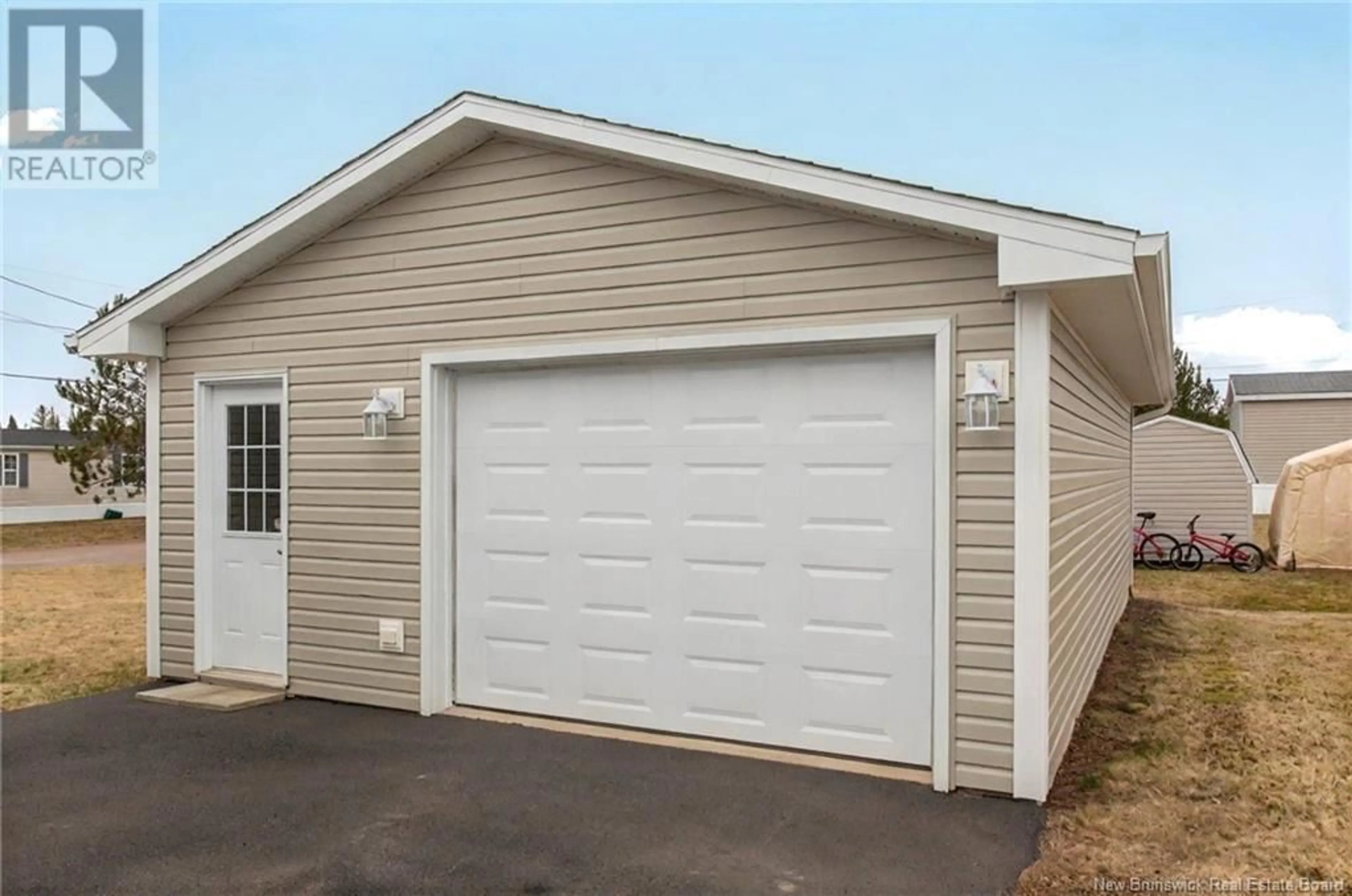 Indoor garage for 35 SHOPIE DRIVE, Dieppe New Brunswick E1A7C8