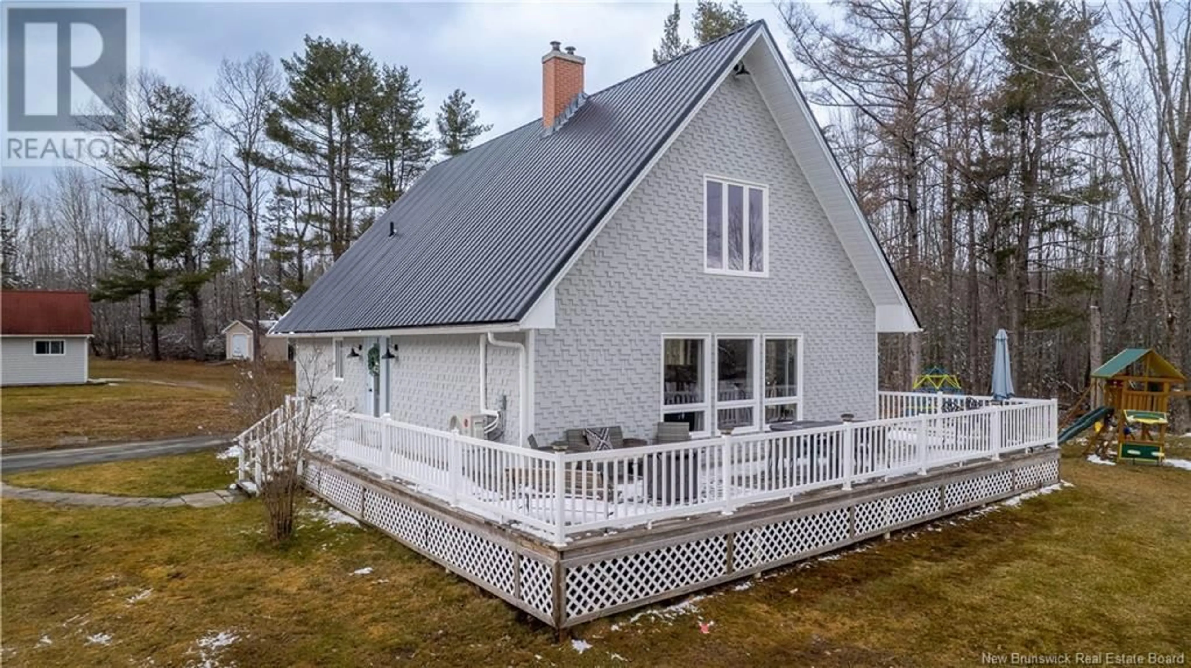 Home with vinyl exterior material, building for 2 MARKS STREET, Dufferin New Brunswick E3L3P8