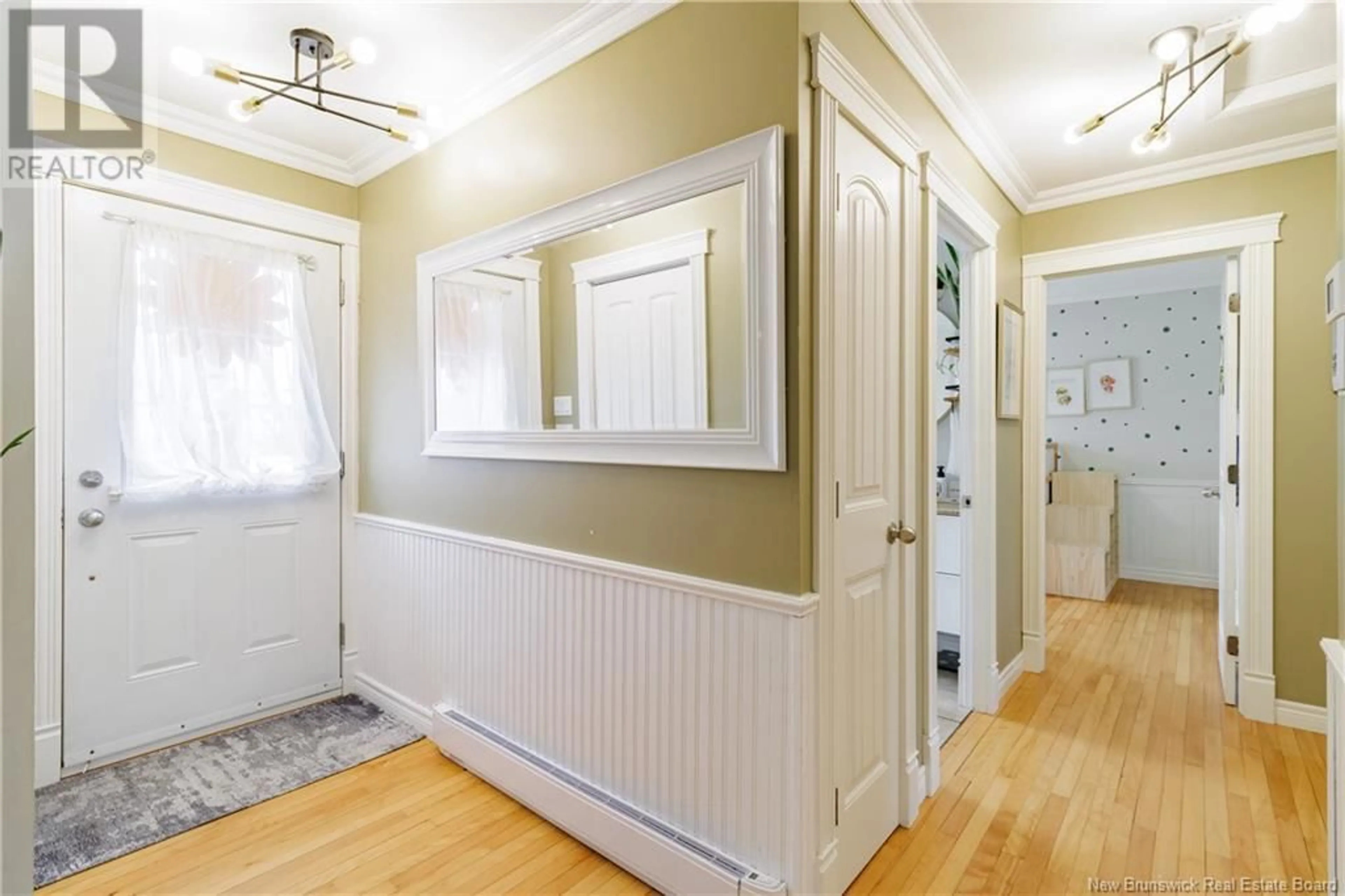 Indoor entryway for 102 FIR COURT, Fredericton New Brunswick E3A2E8