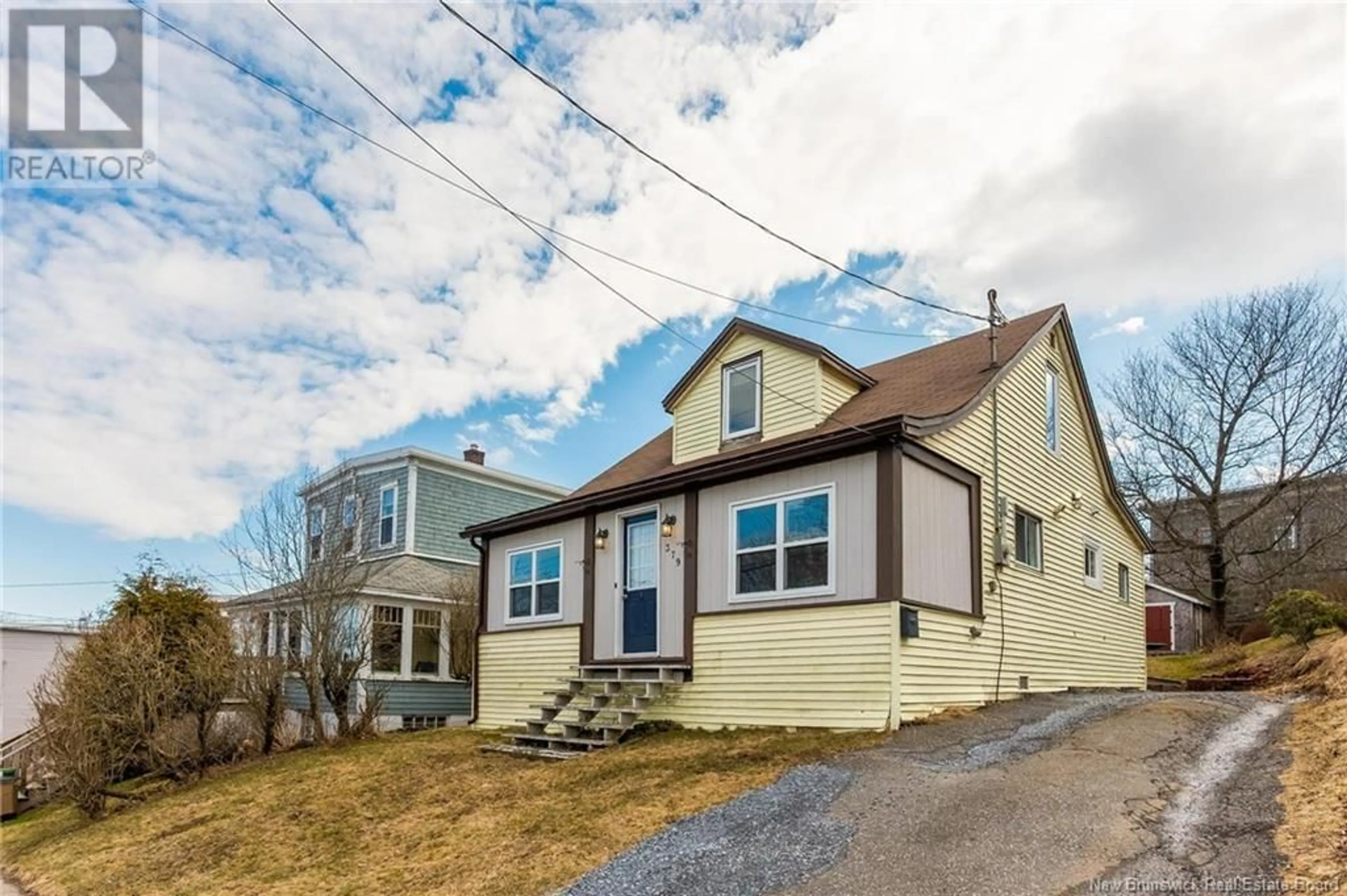 Home with vinyl exterior material, street for 379 DUKE STREET, Saint John New Brunswick E2M1V4
