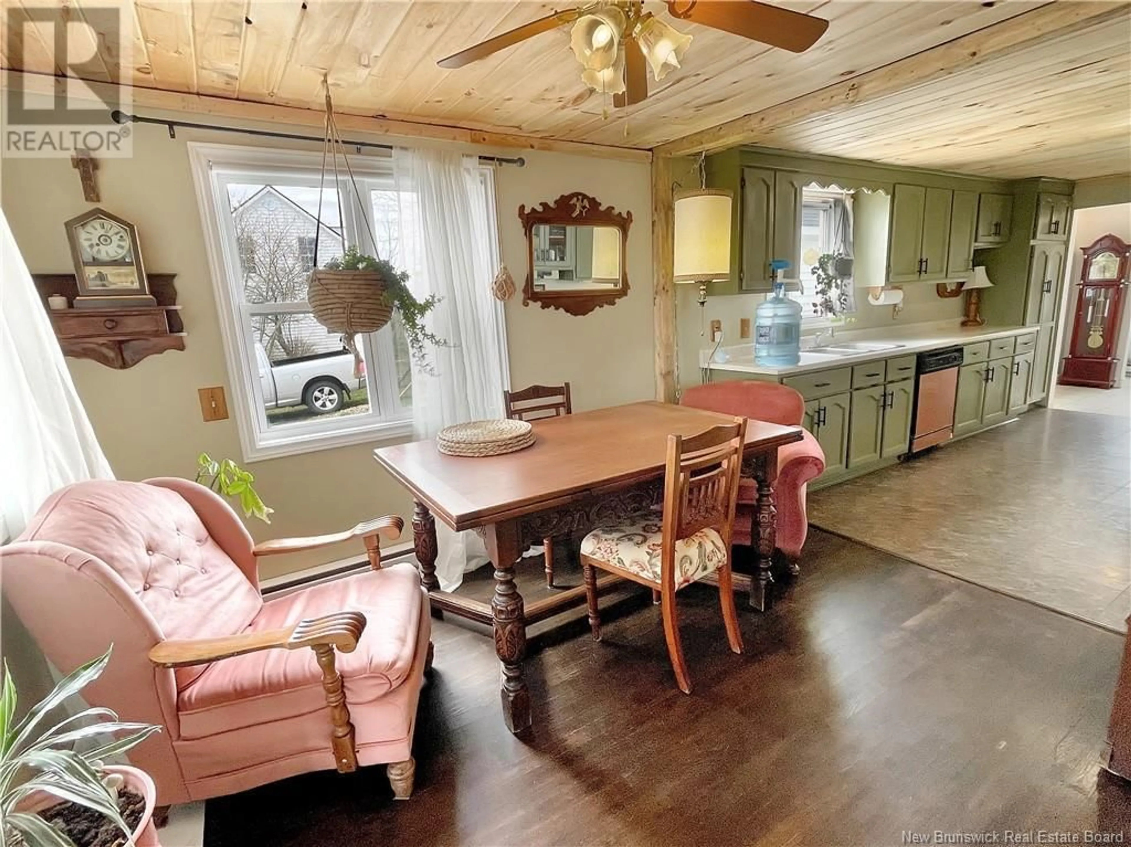 Dining room, wood/laminate floor for 1886 ROUTE 515, Sainte-Marie-De-Kent New Brunswick E4S2C9