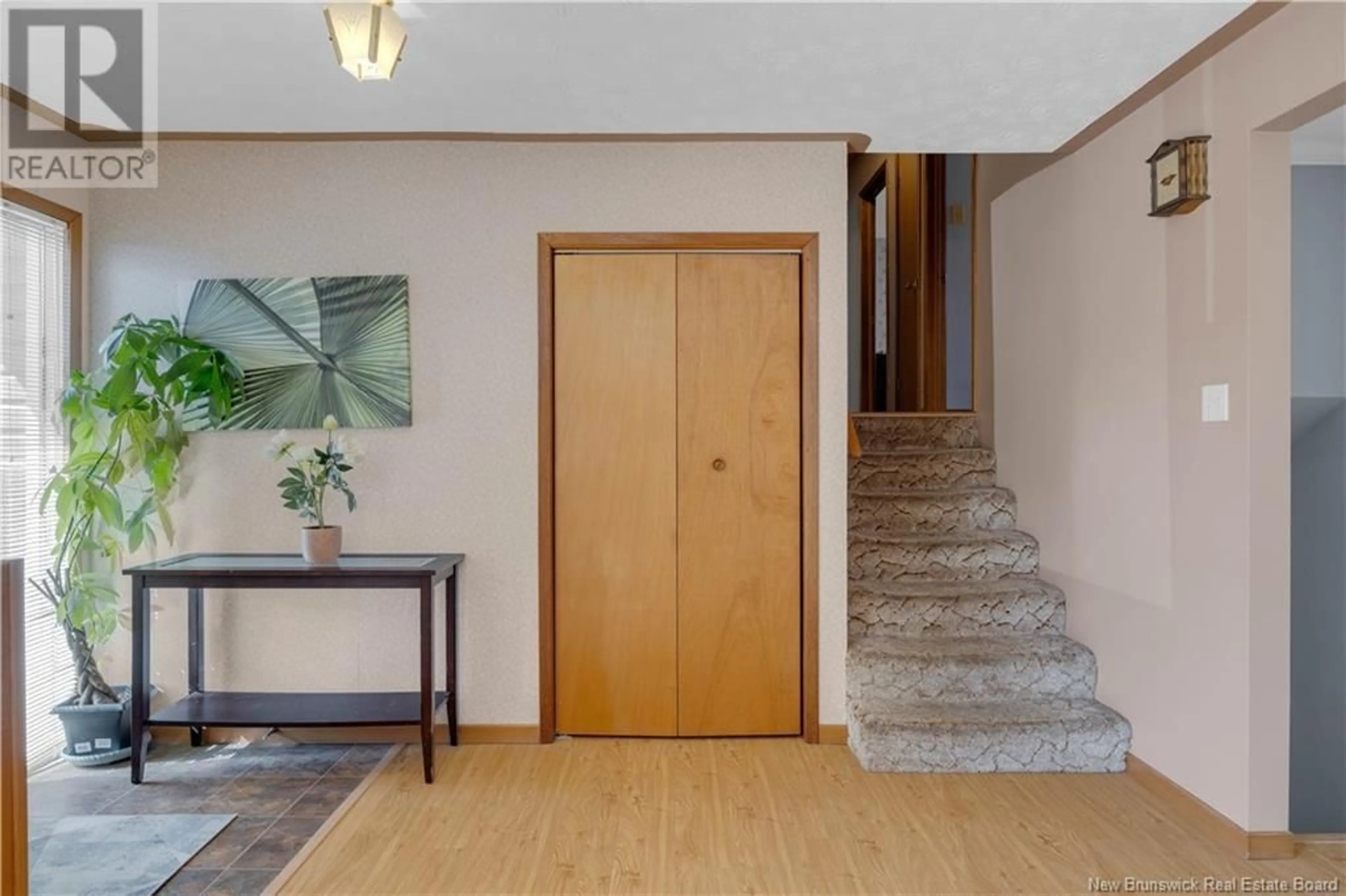 Indoor foyer for 11 SHEILA AVENUE, Saint John New Brunswick E2N1J6