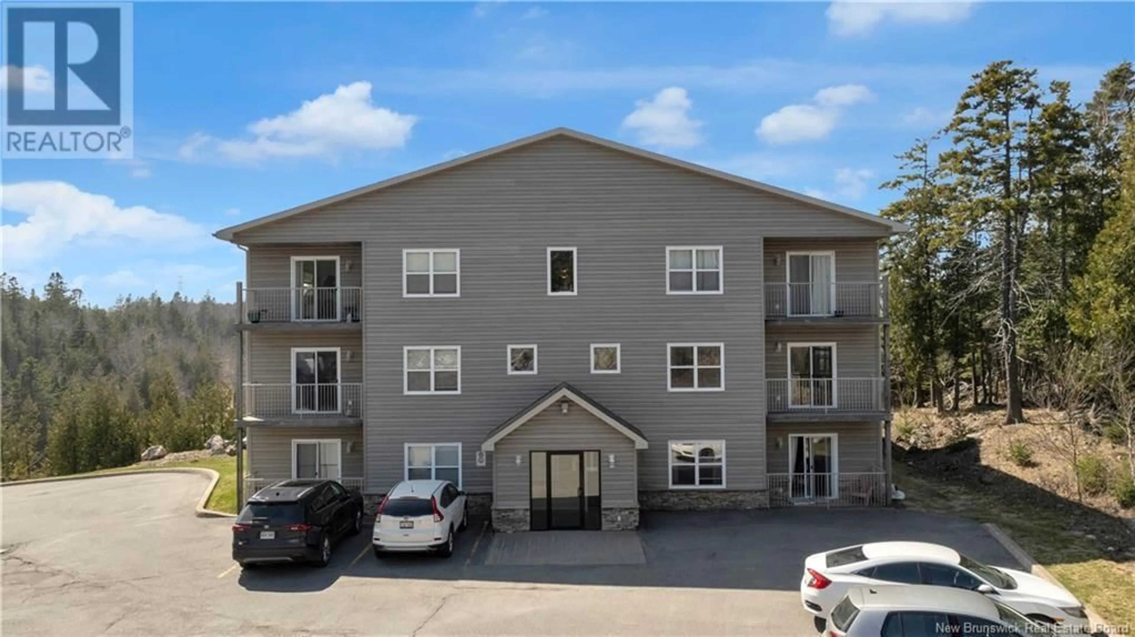 Patio, building for 2 - 1200 SOMERSET STREET, Saint John New Brunswick E2K0E2