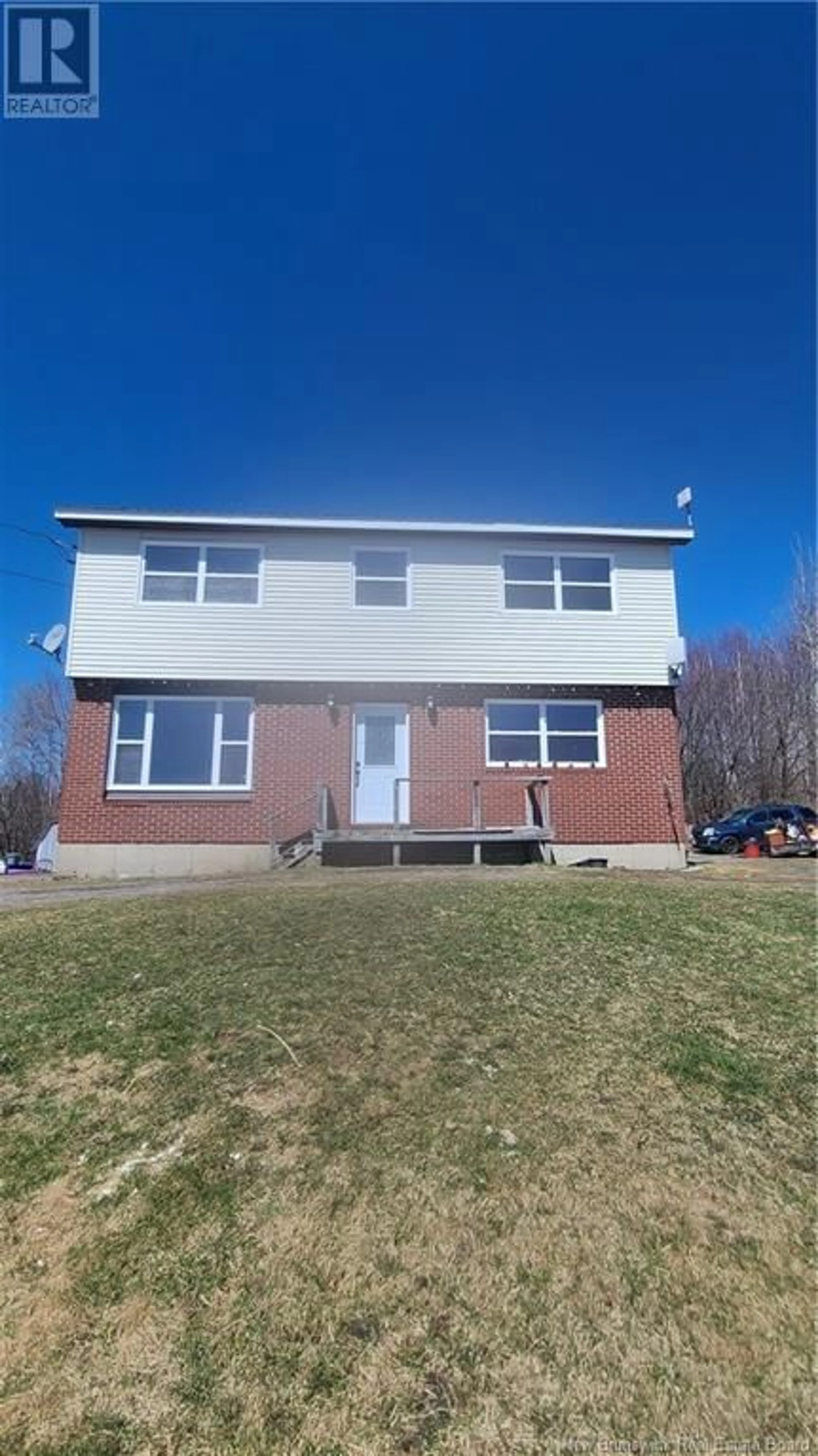 A pic from outside/outdoor area/front of a property/back of a property/a pic from drone, building for 275 NEWBURG ROAD, Pembroke New Brunswick E7N1X6