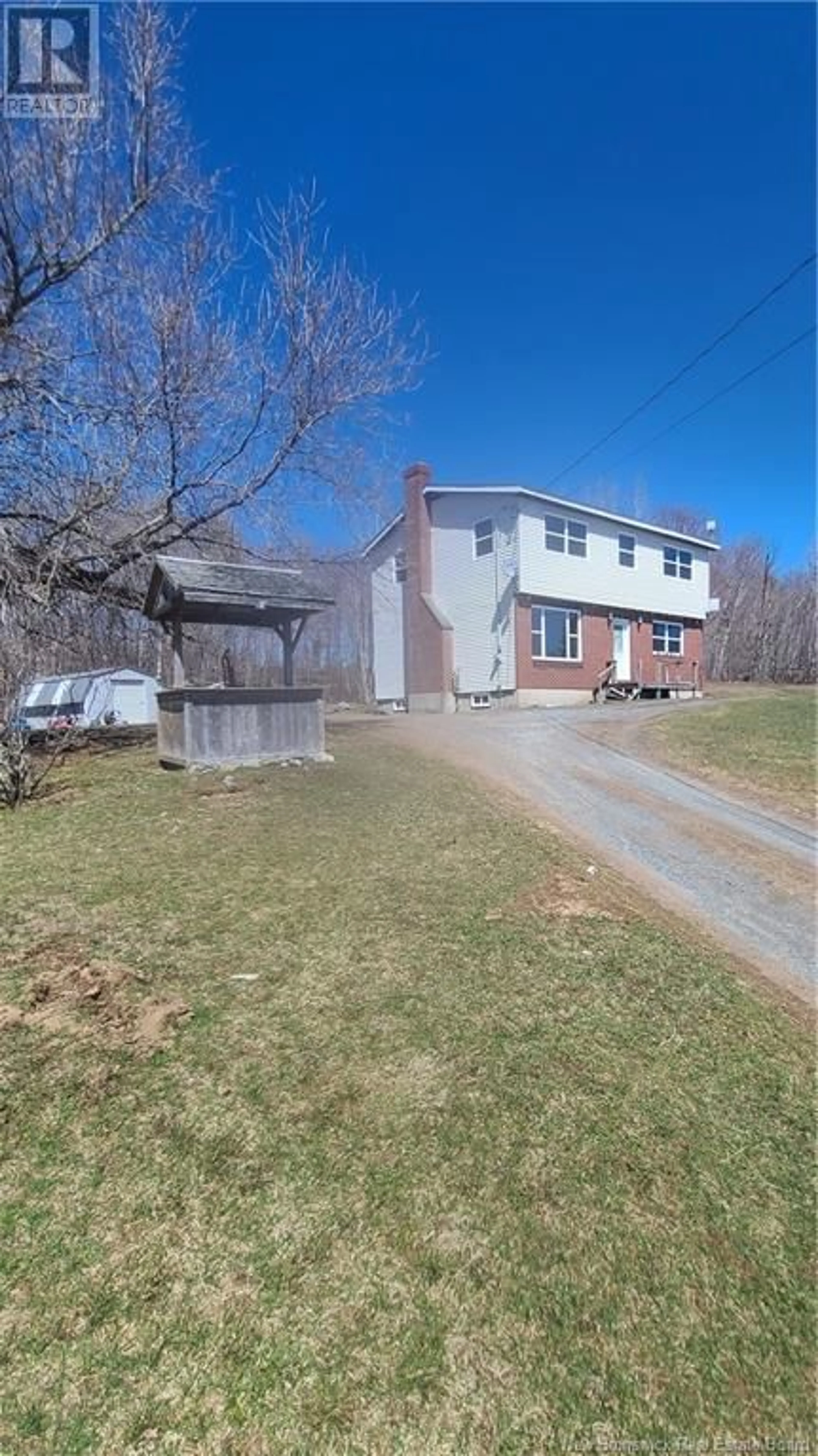 A pic from outside/outdoor area/front of a property/back of a property/a pic from drone, street for 275 NEWBURG ROAD, Pembroke New Brunswick E7N1X6