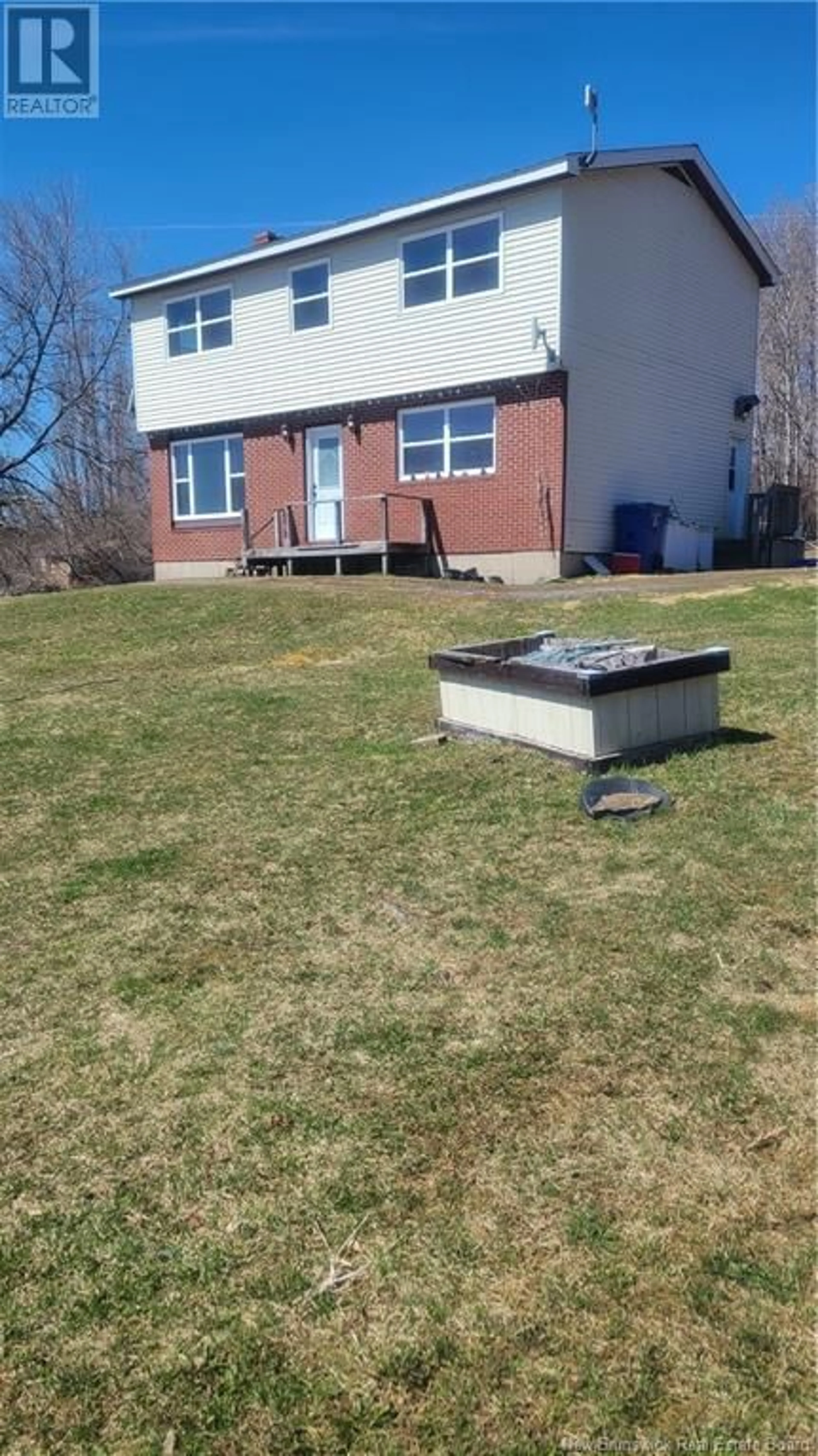 A pic from outside/outdoor area/front of a property/back of a property/a pic from drone, building for 275 NEWBURG ROAD, Pembroke New Brunswick E7N1X6