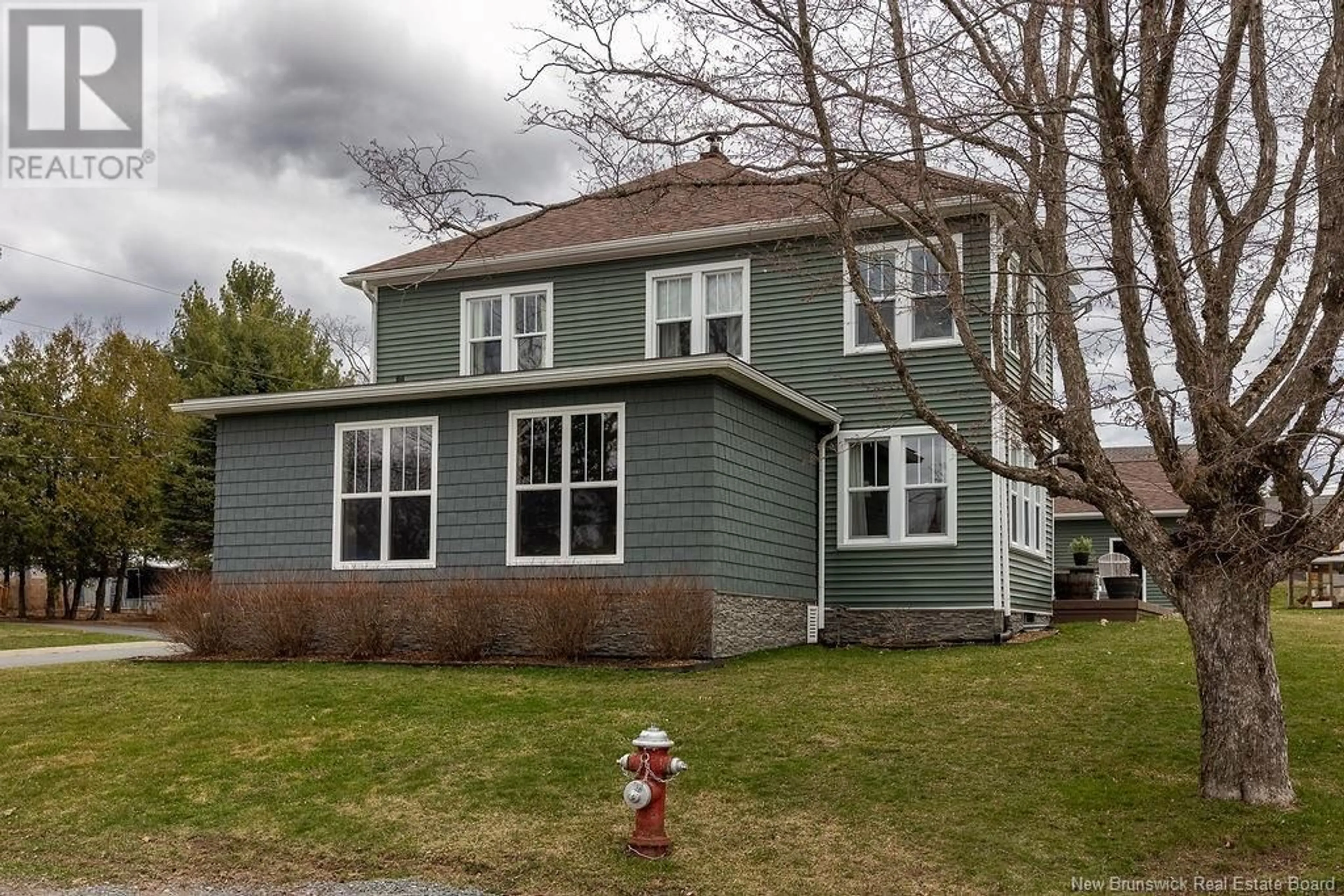 Home with vinyl exterior material, street for 16 ELM STREET, Hartland New Brunswick E7P2R5