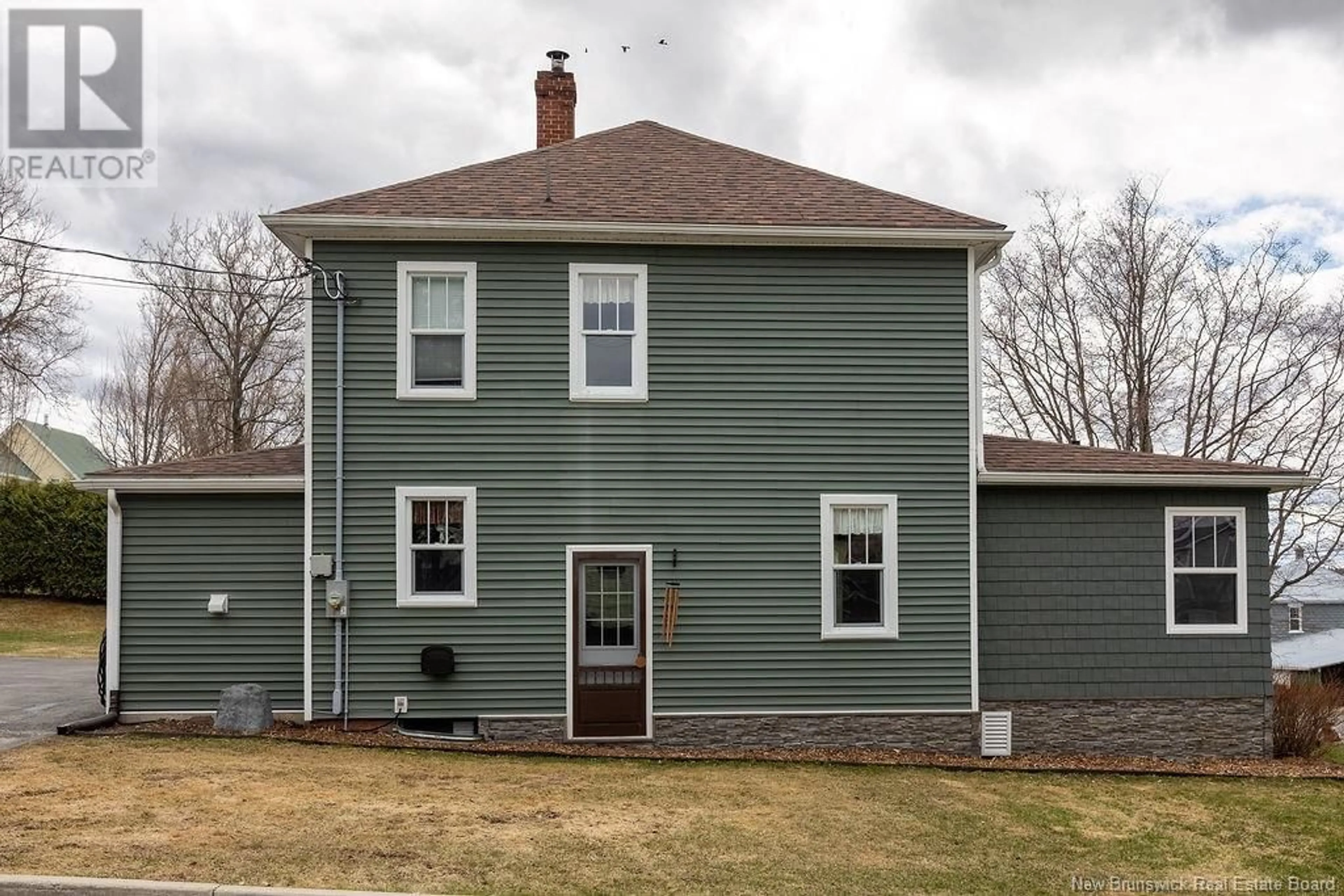 Home with vinyl exterior material, street for 16 ELM STREET, Hartland New Brunswick E7P2R5