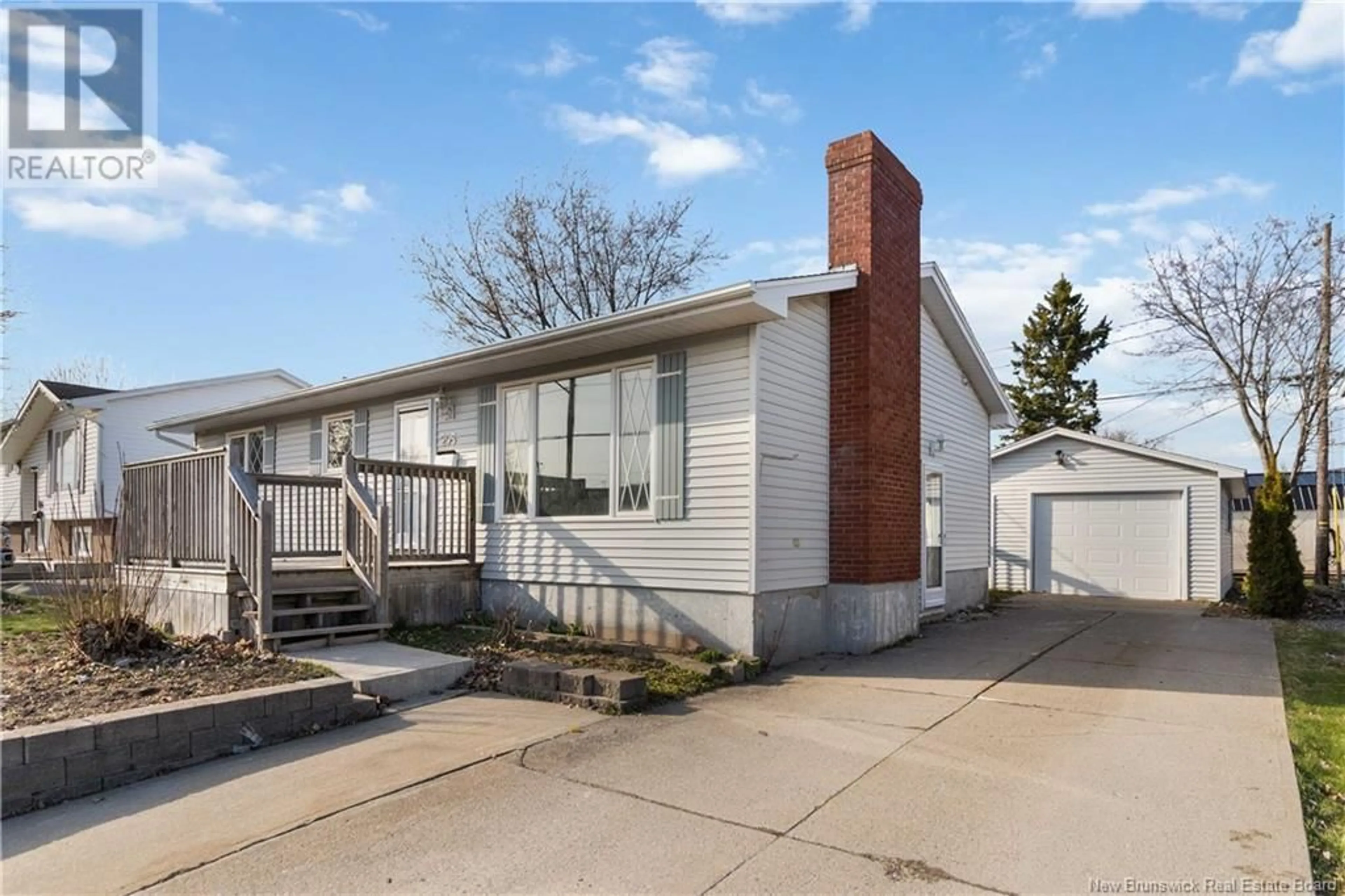 Home with vinyl exterior material, street for 295 KENDRA, Moncton New Brunswick E1C8W8