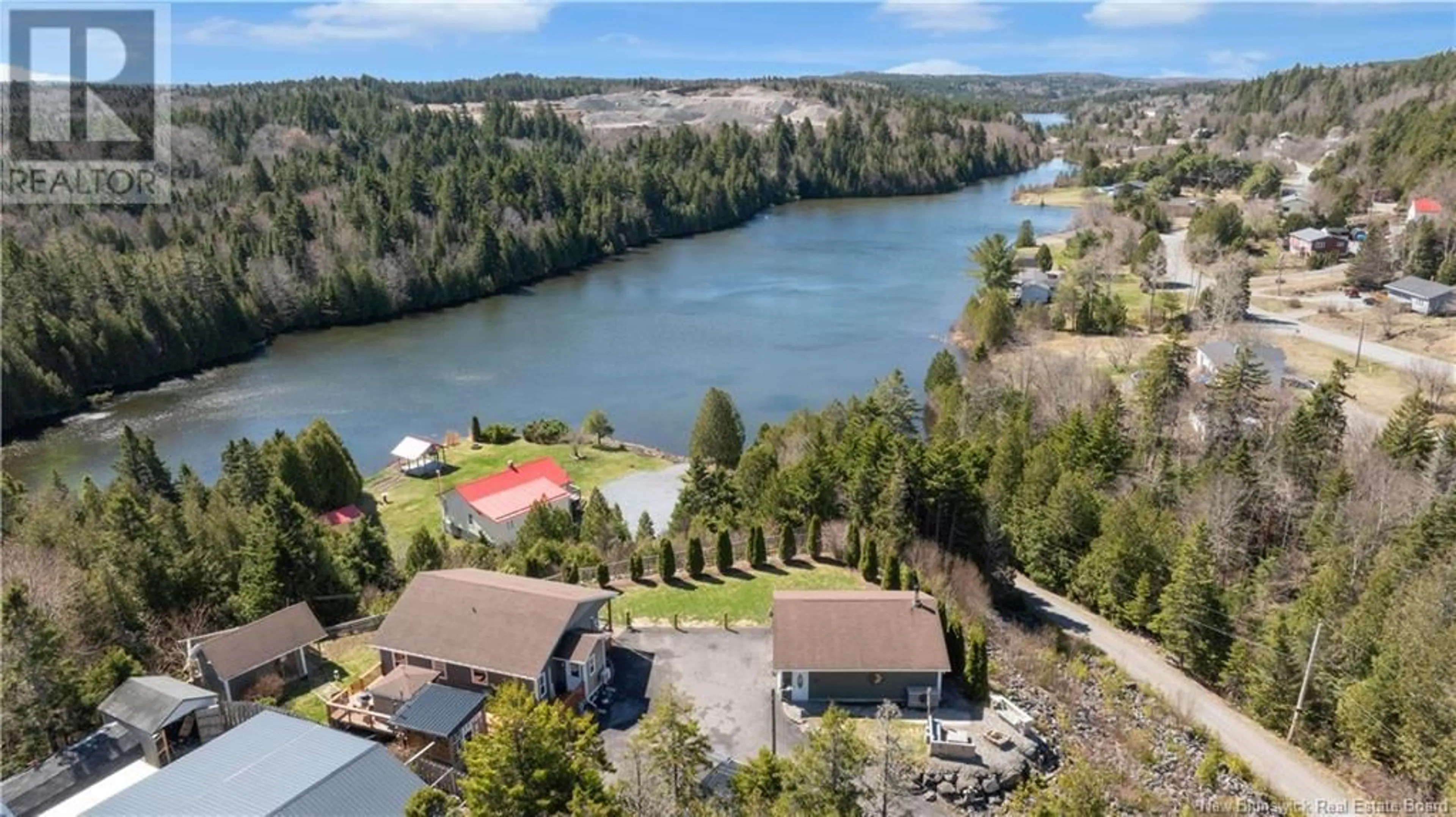A pic from outside/outdoor area/front of a property/back of a property/a pic from drone, water/lake/river/ocean view for 38 LAND ROAD, Saint John New Brunswick E2N1P5